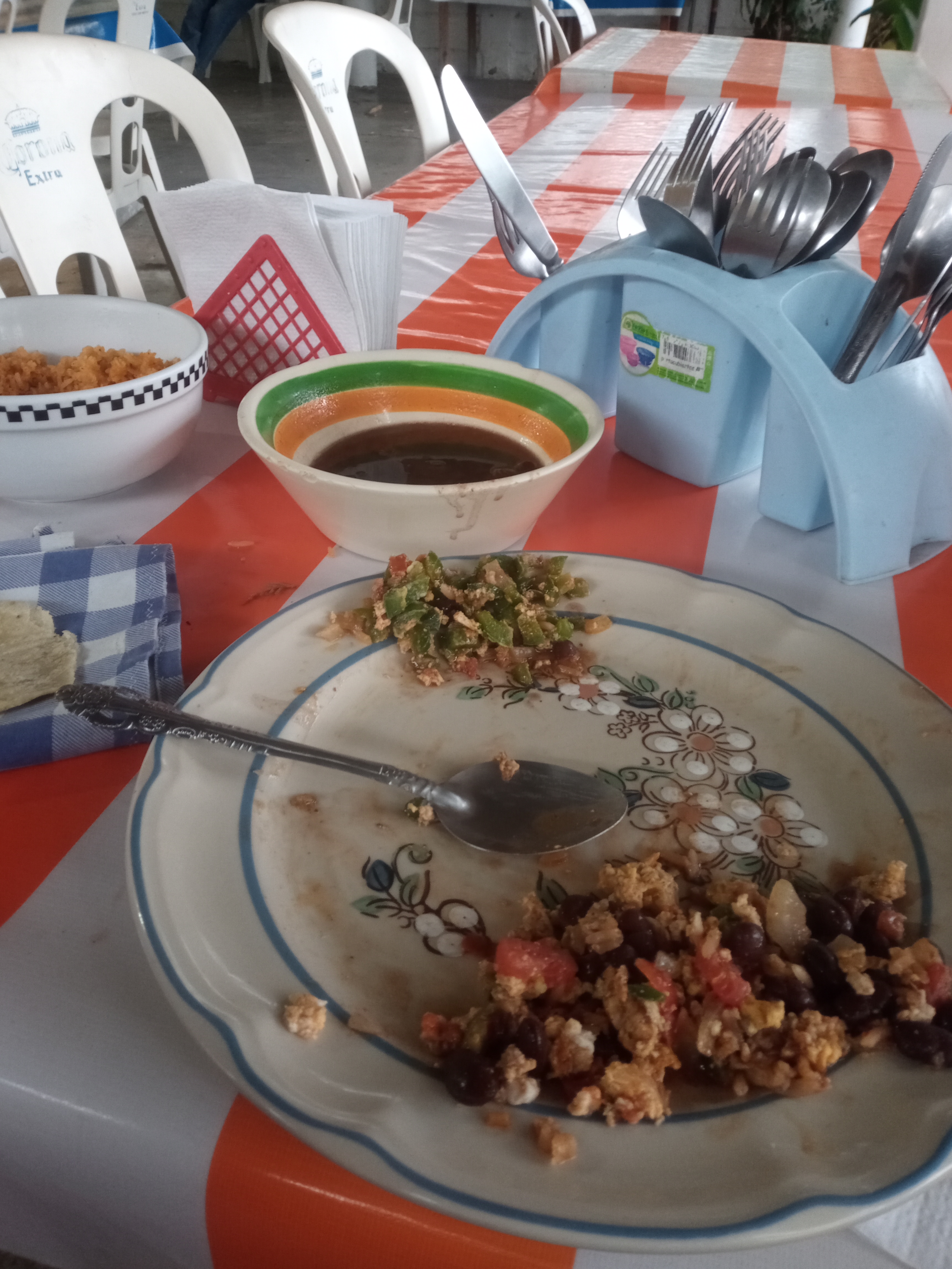 Comedor Genesis image 2