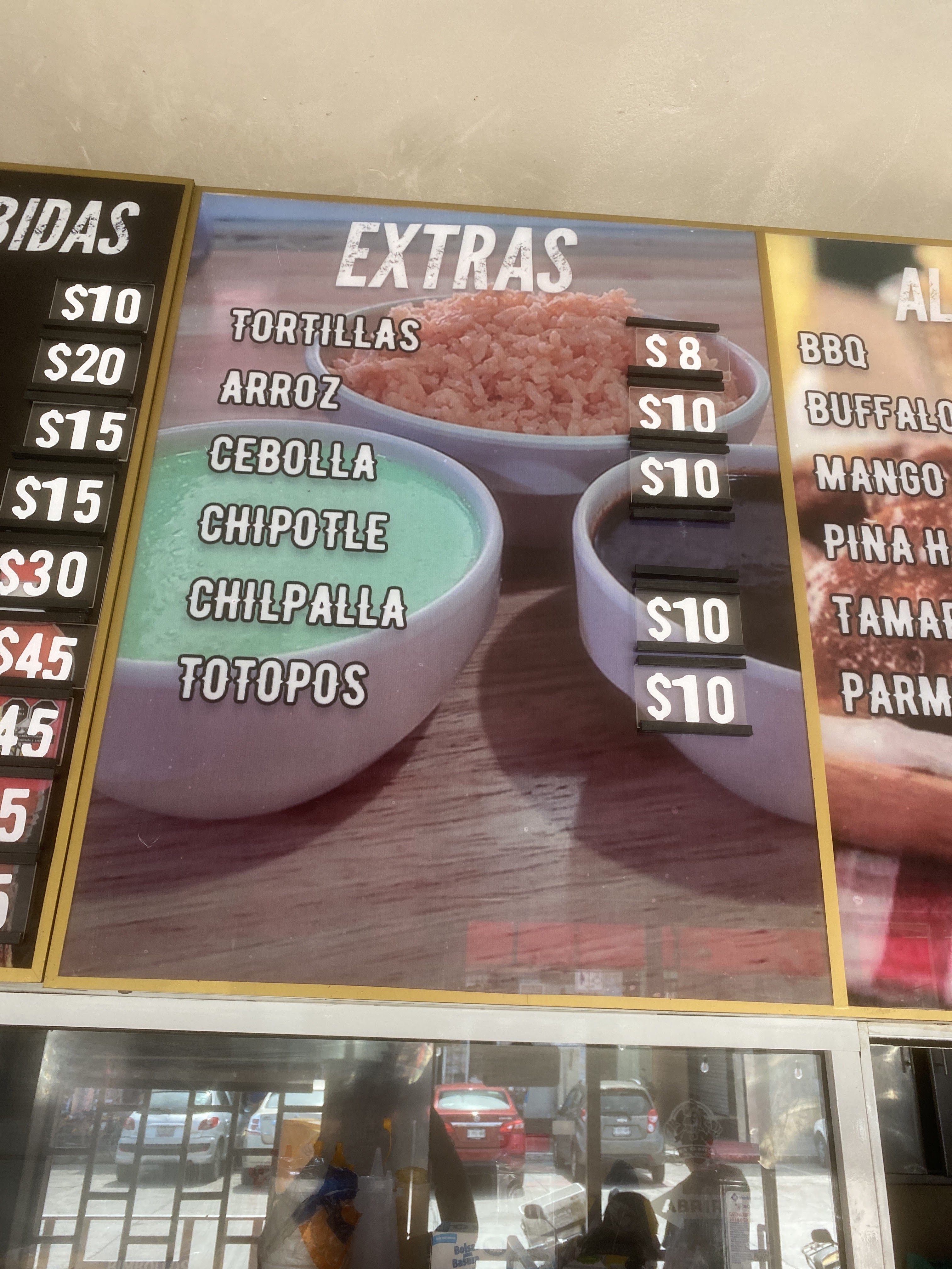 El Gallo de ORO image 9