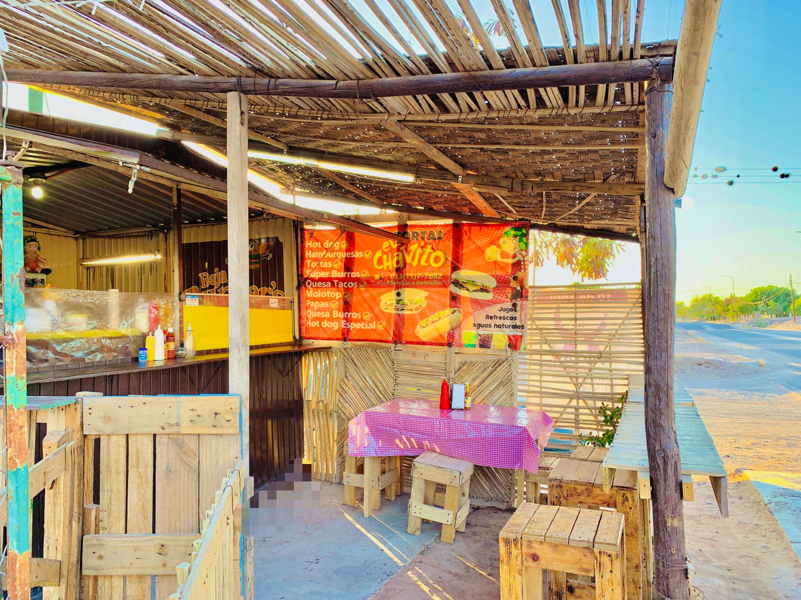 Hot Dogs y Hamburguesas El Chavo image 4