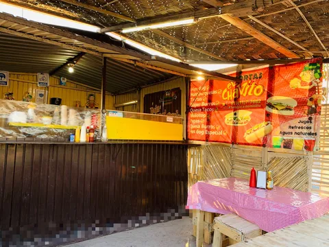 Hot Dogs y Hamburguesas El Chavo image 5