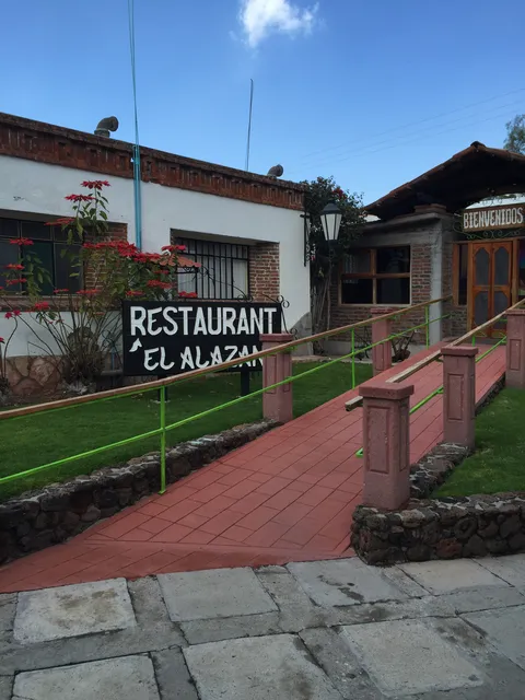 El Alazan image 4