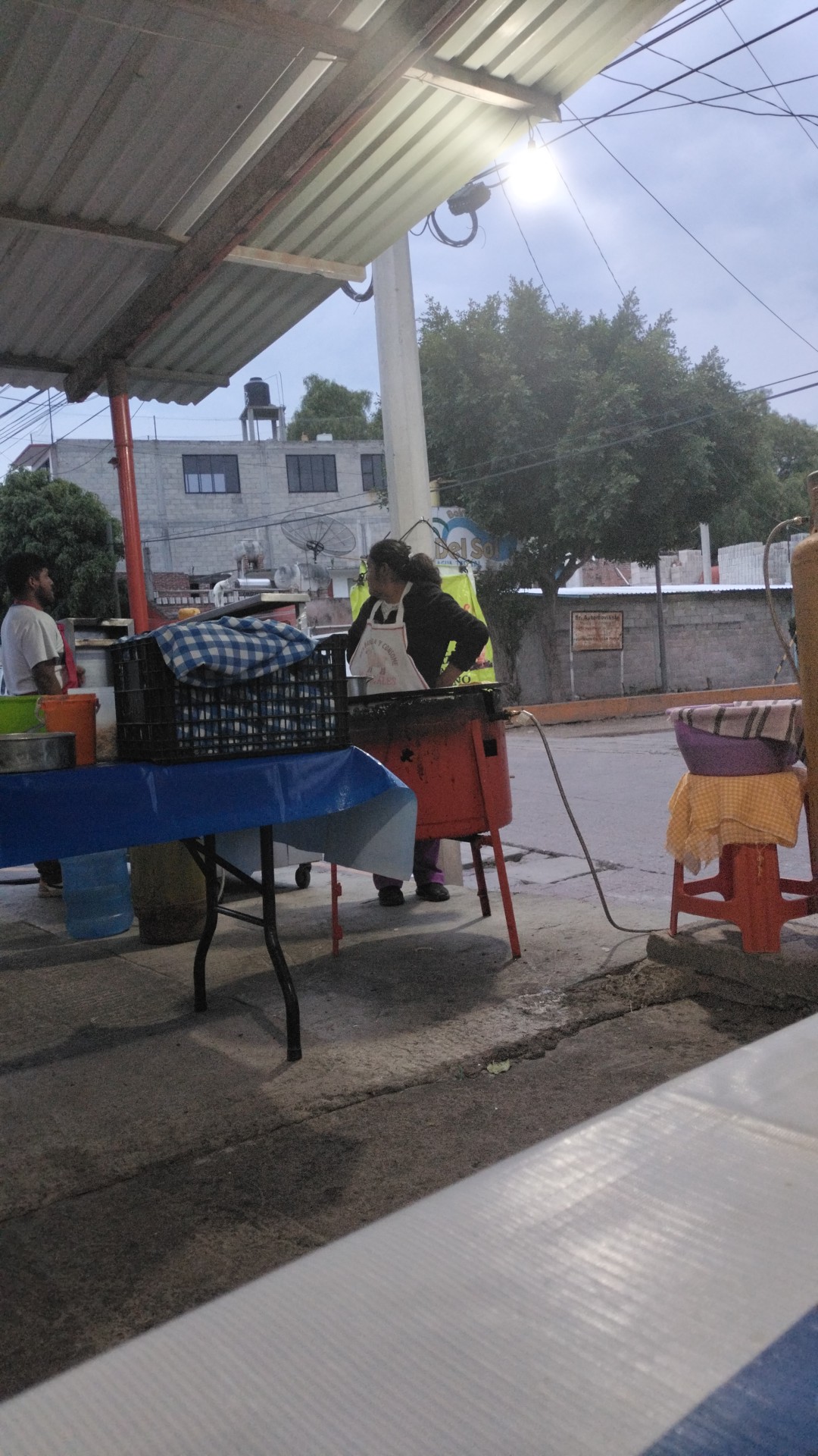 Barbacoa y Consomé LOS LEGALES image 1