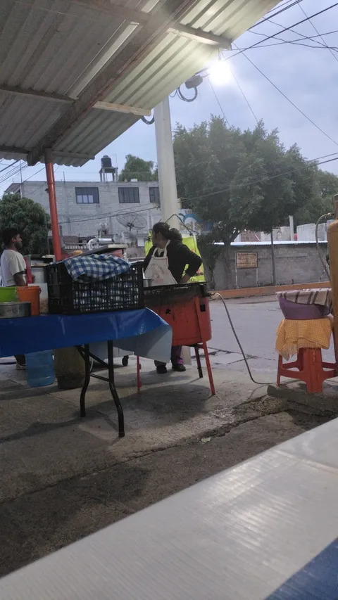 Barbacoa y Consomé LOS LEGALES image 1