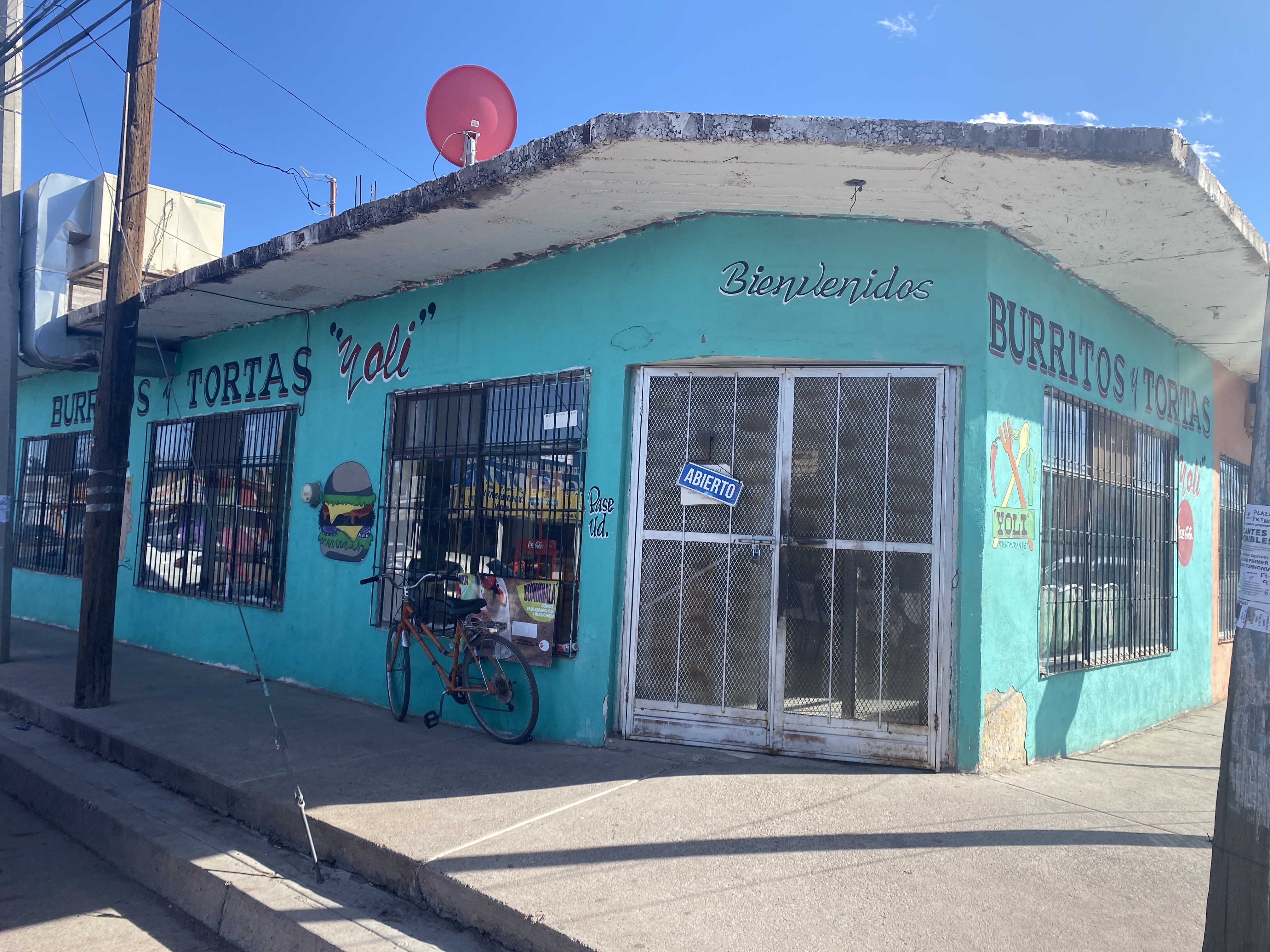 Burritos y Tortas Yoli image 1