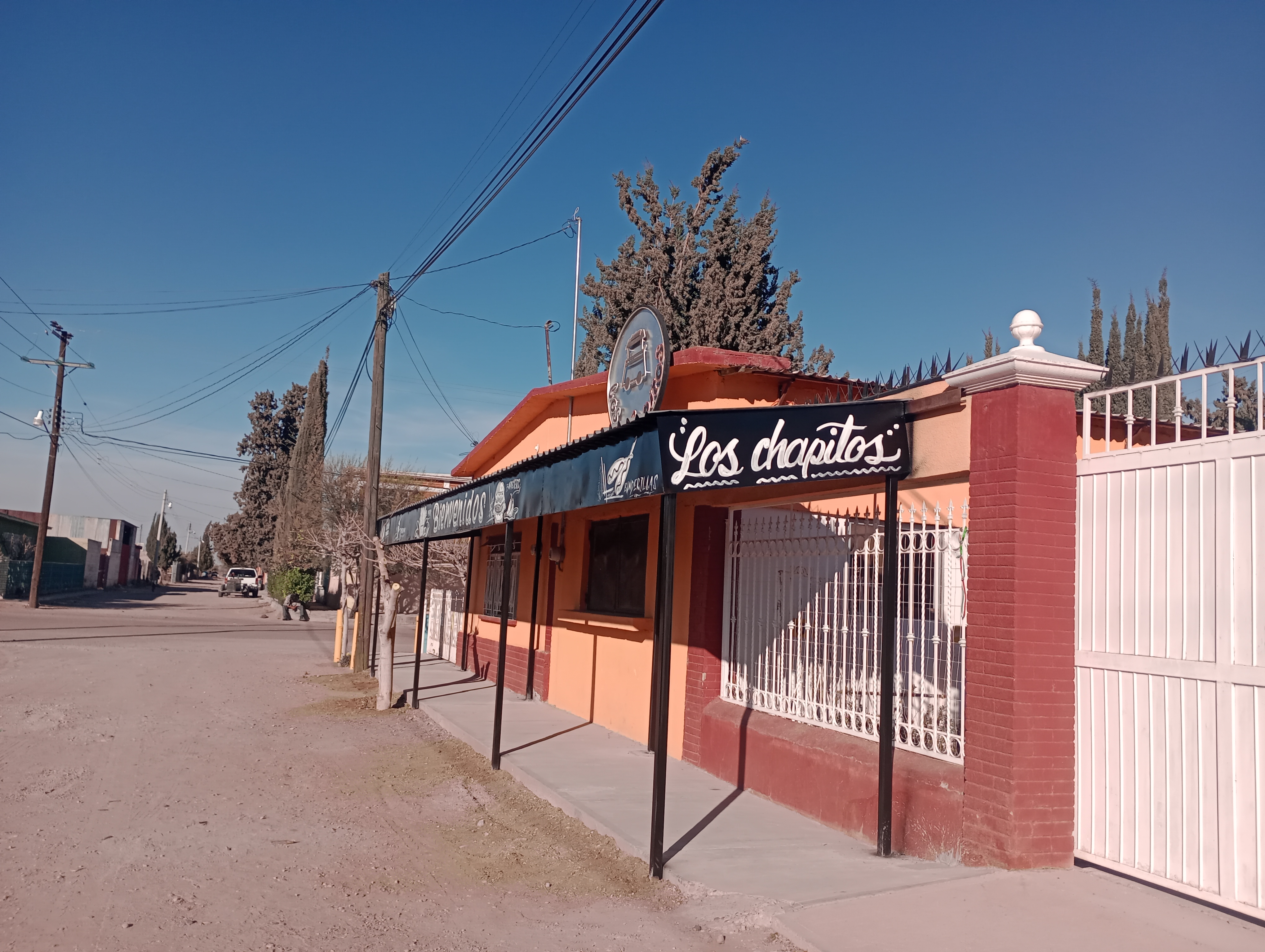 Los chapitos local de comida image 1