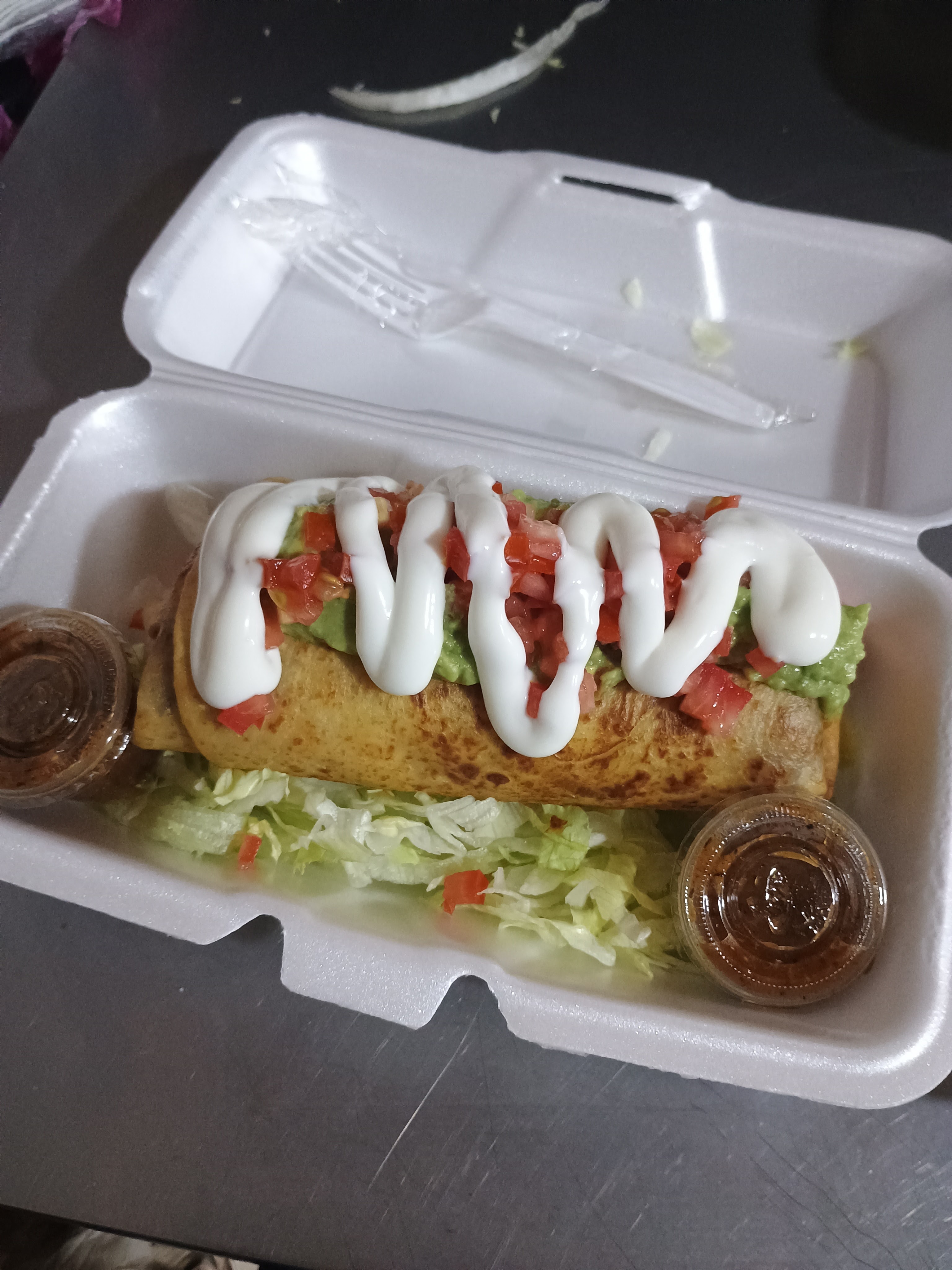 Los chapitos local de comida image 7