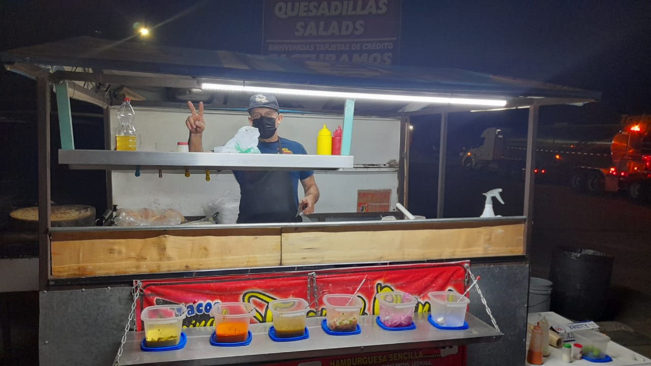 Tacos y Dogos EL CHINAL image 2