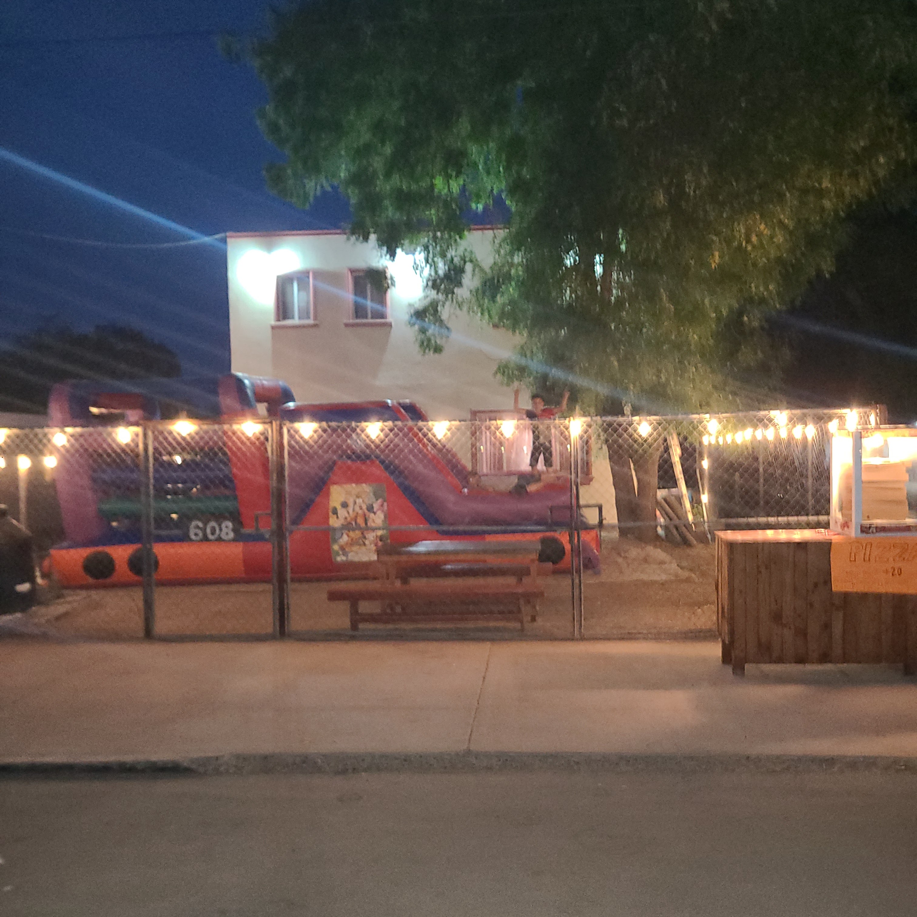 Fratelli Pazzi Pizza image 2