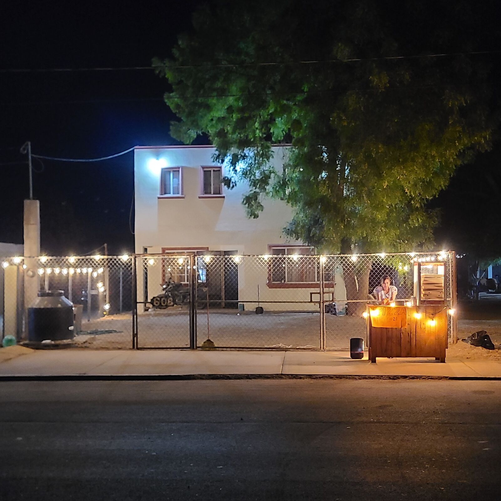 Fratelli Pazzi Pizza image 3