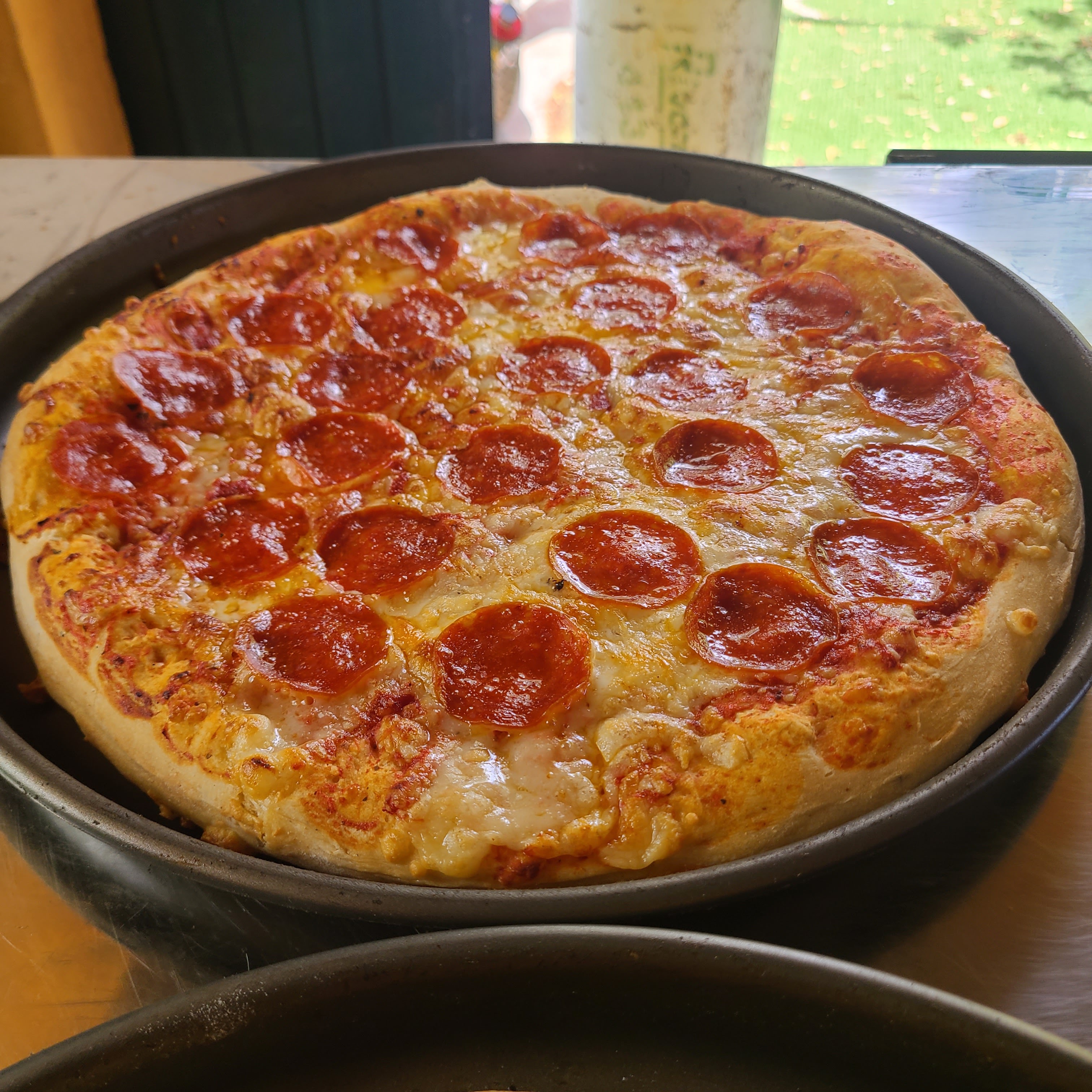 Fratelli Pazzi Pizza image 8