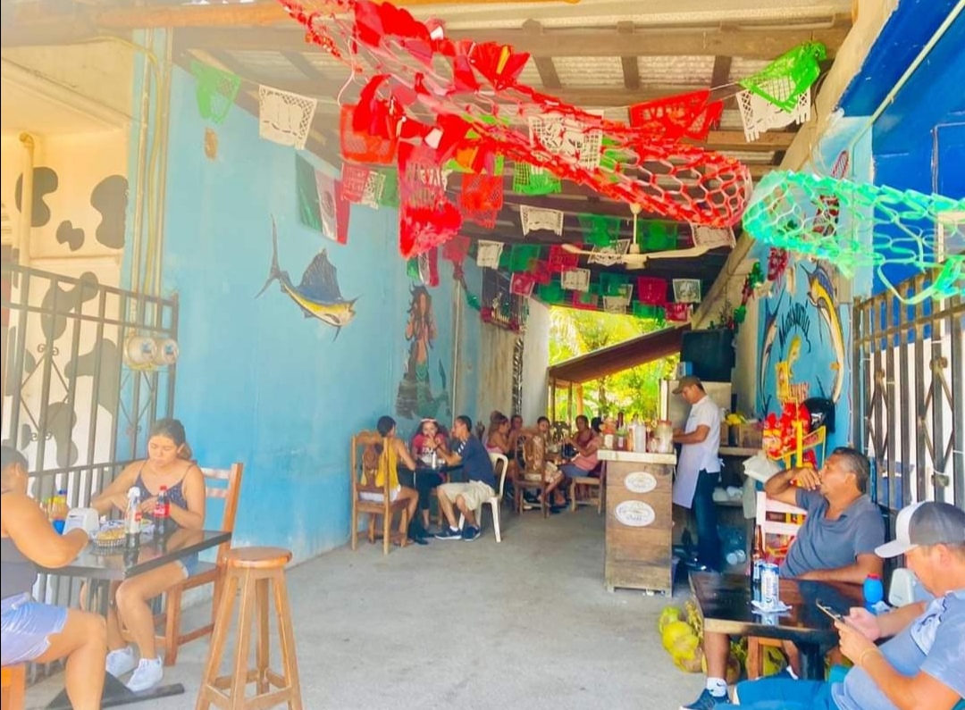 Marisquería "JUANIKIS" Ixtapa Zihuatanejo image 10
