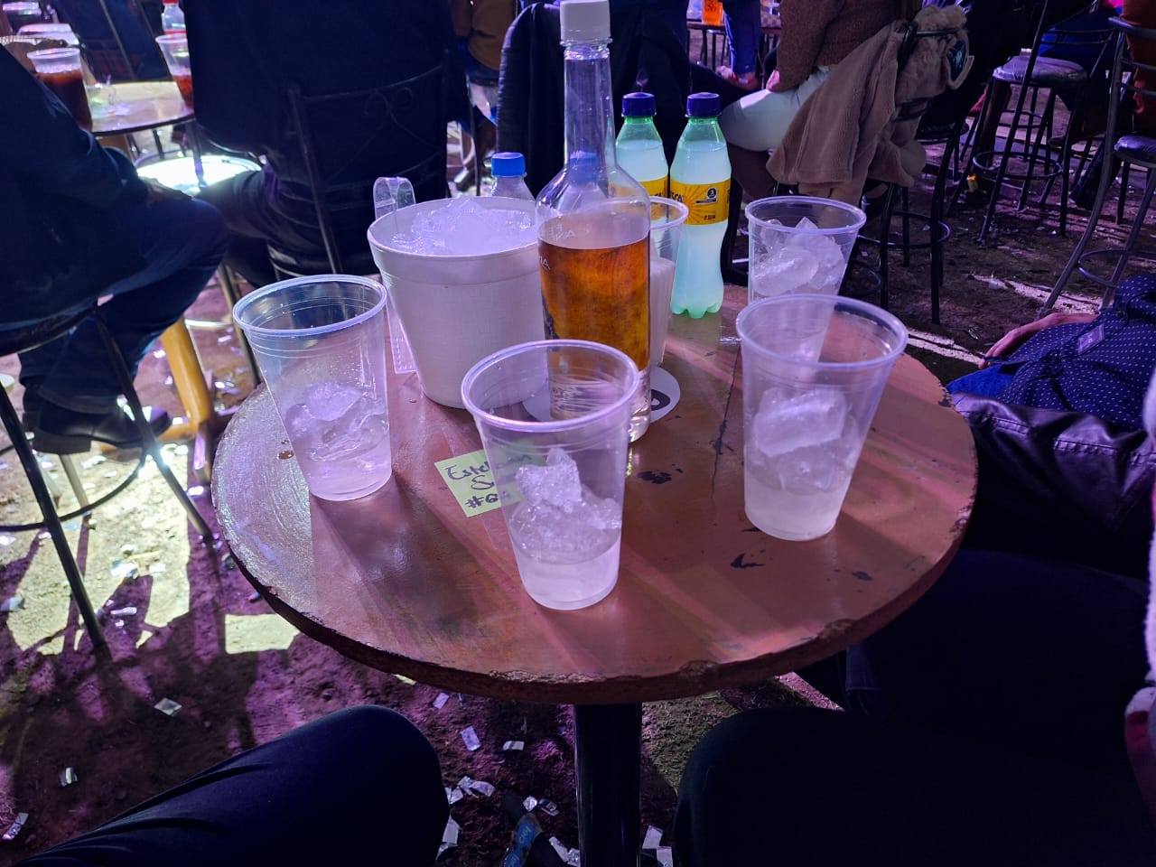 El Carajo urireo, Bar-Botanero image 1