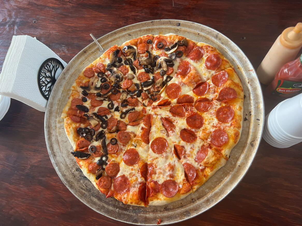 Pizza haziel image 1