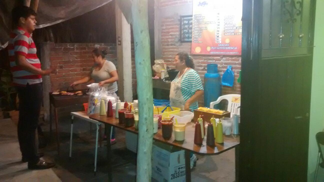 Hamburguesas Al Carbon "El Rey" image 4