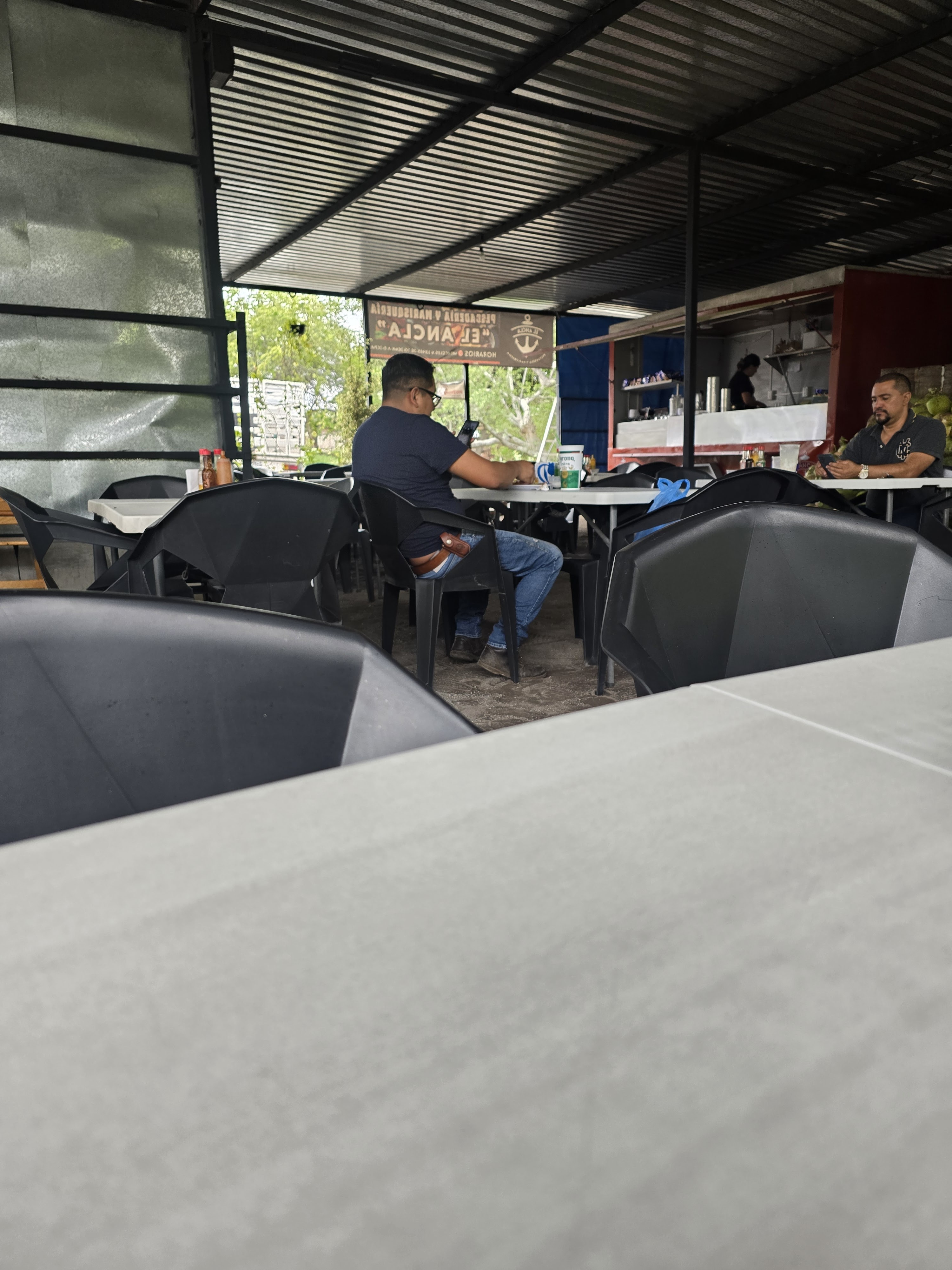 El Ancla Restaurante image 7