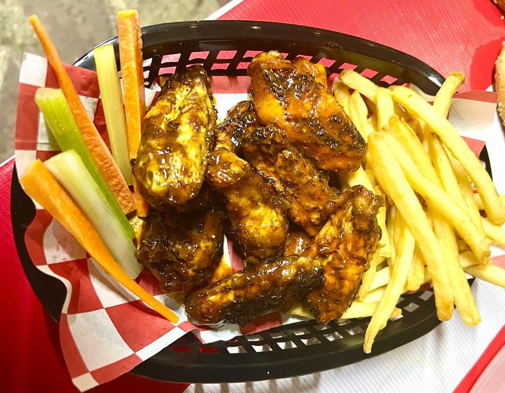 Rojo’s burgers image 2