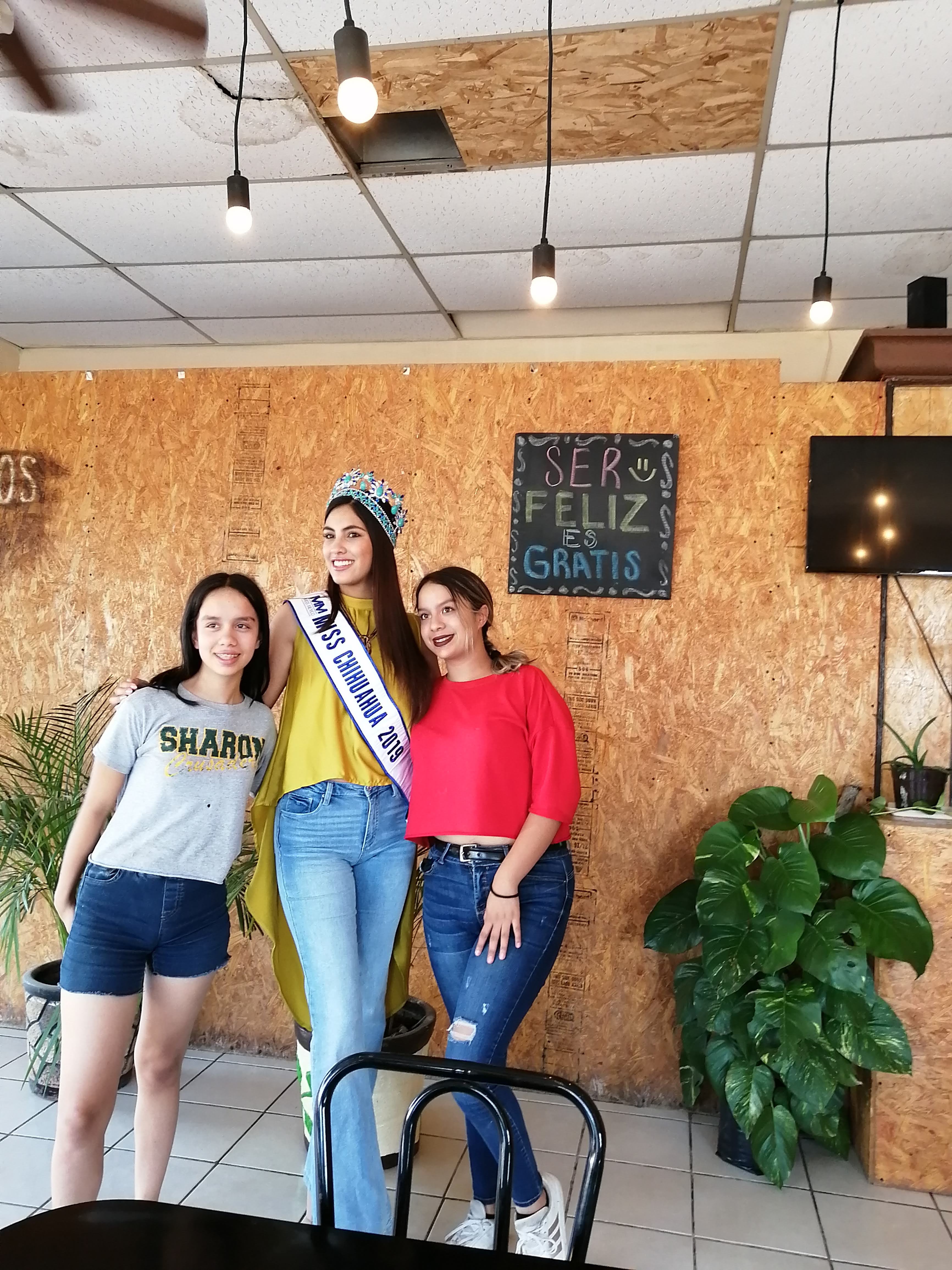 SHARLY hamburguesas & más image 4