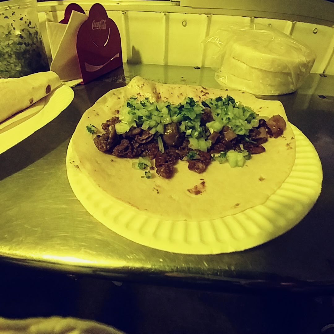 Tacos El Paisa image 2