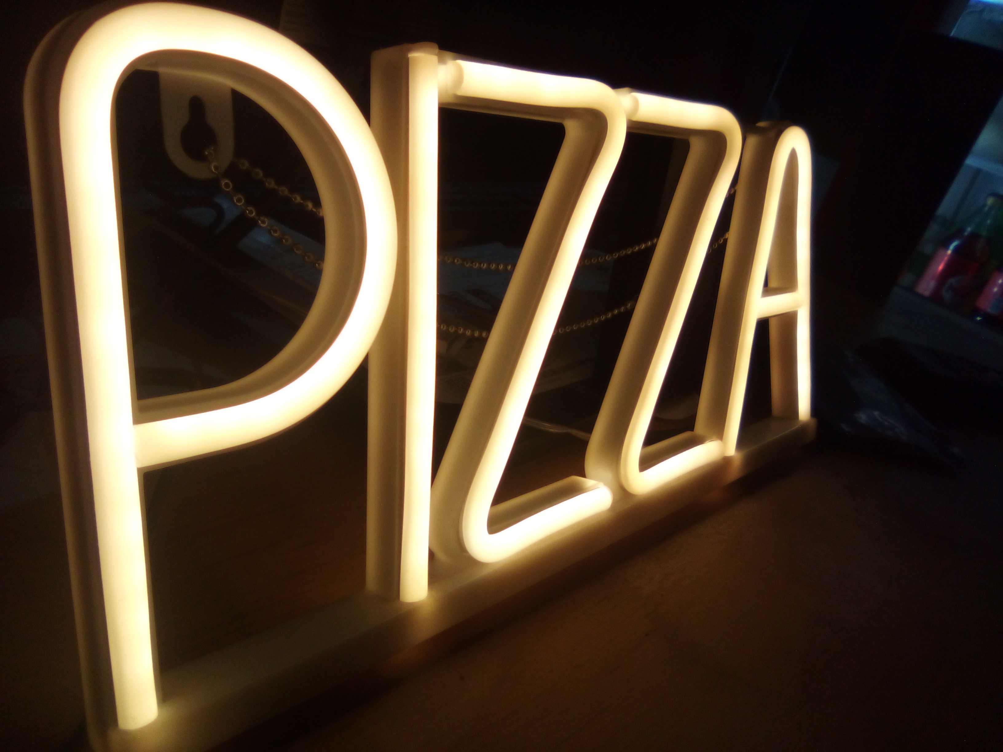 Chiquis pizza image 7