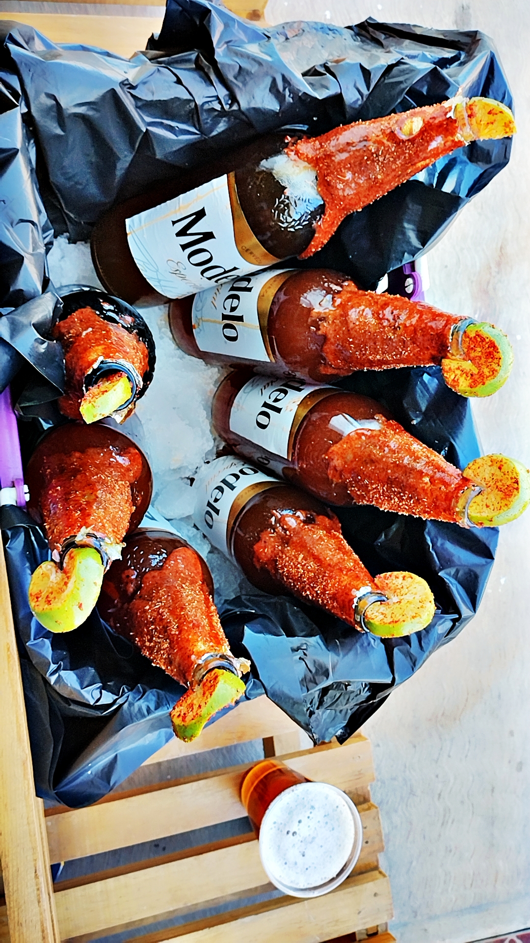 Alitas Y Hamburguesas "Los Canitos" image 1