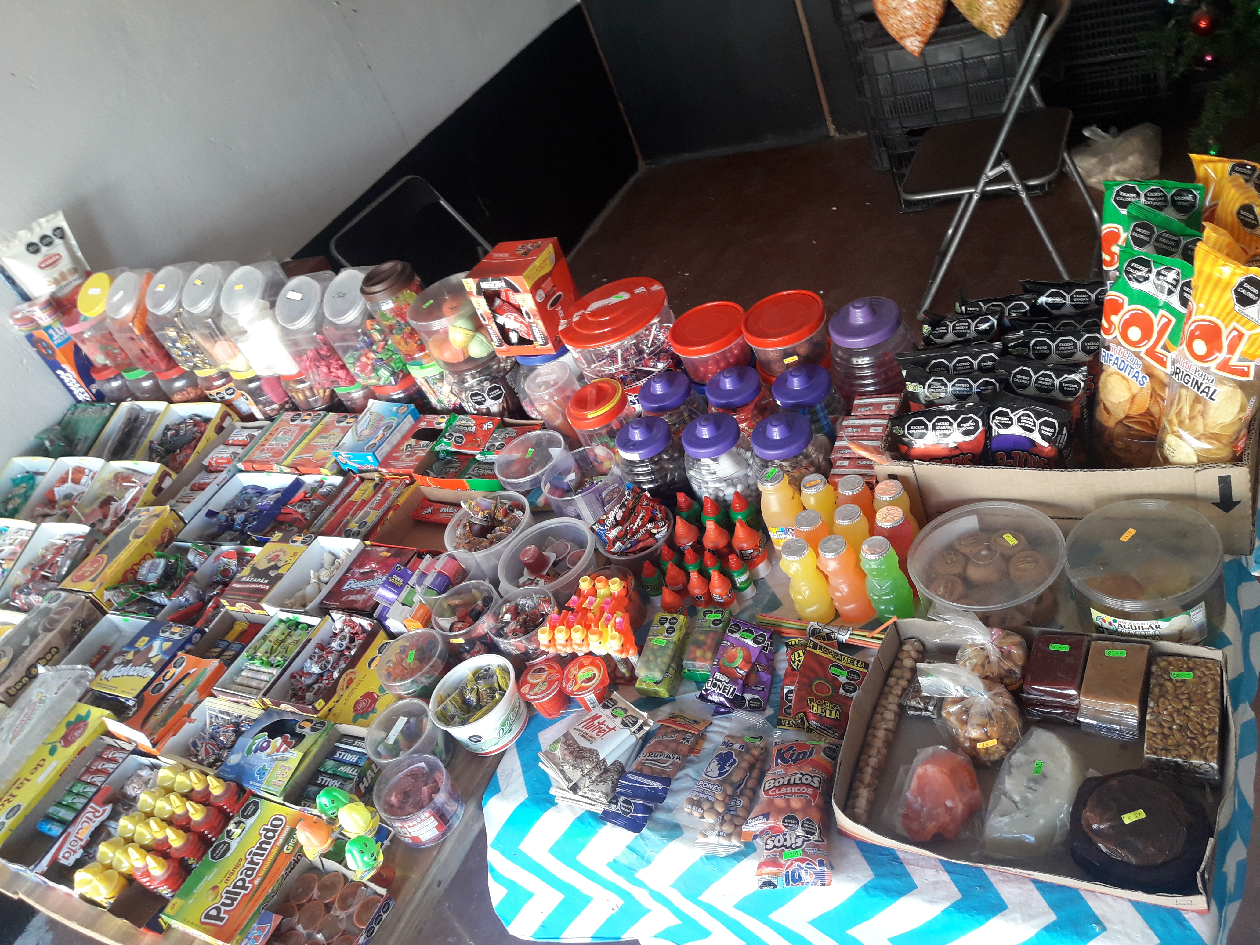 Botanas y dulces raveirnand image 1