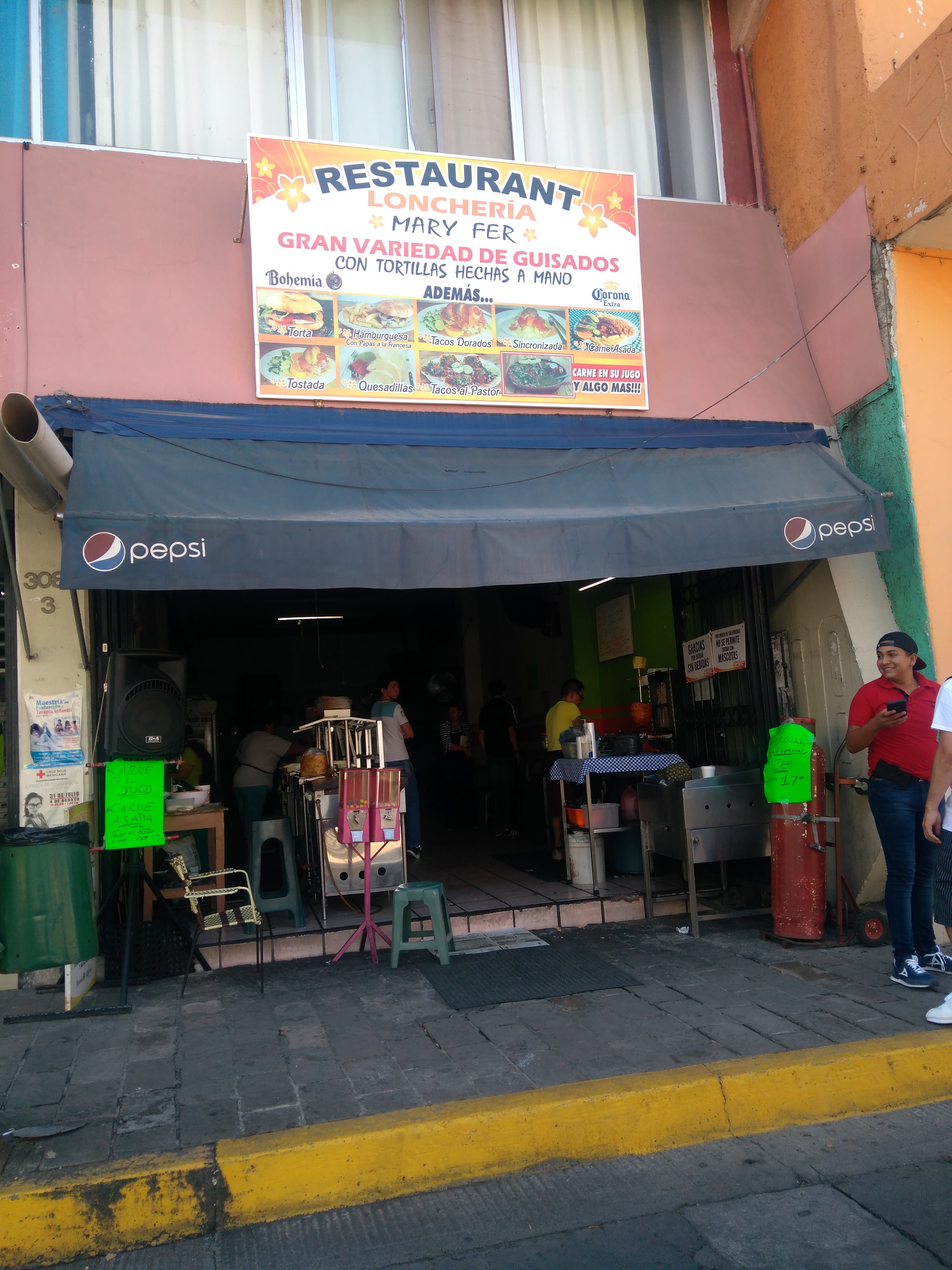 Lonchería Mary Fer image 5