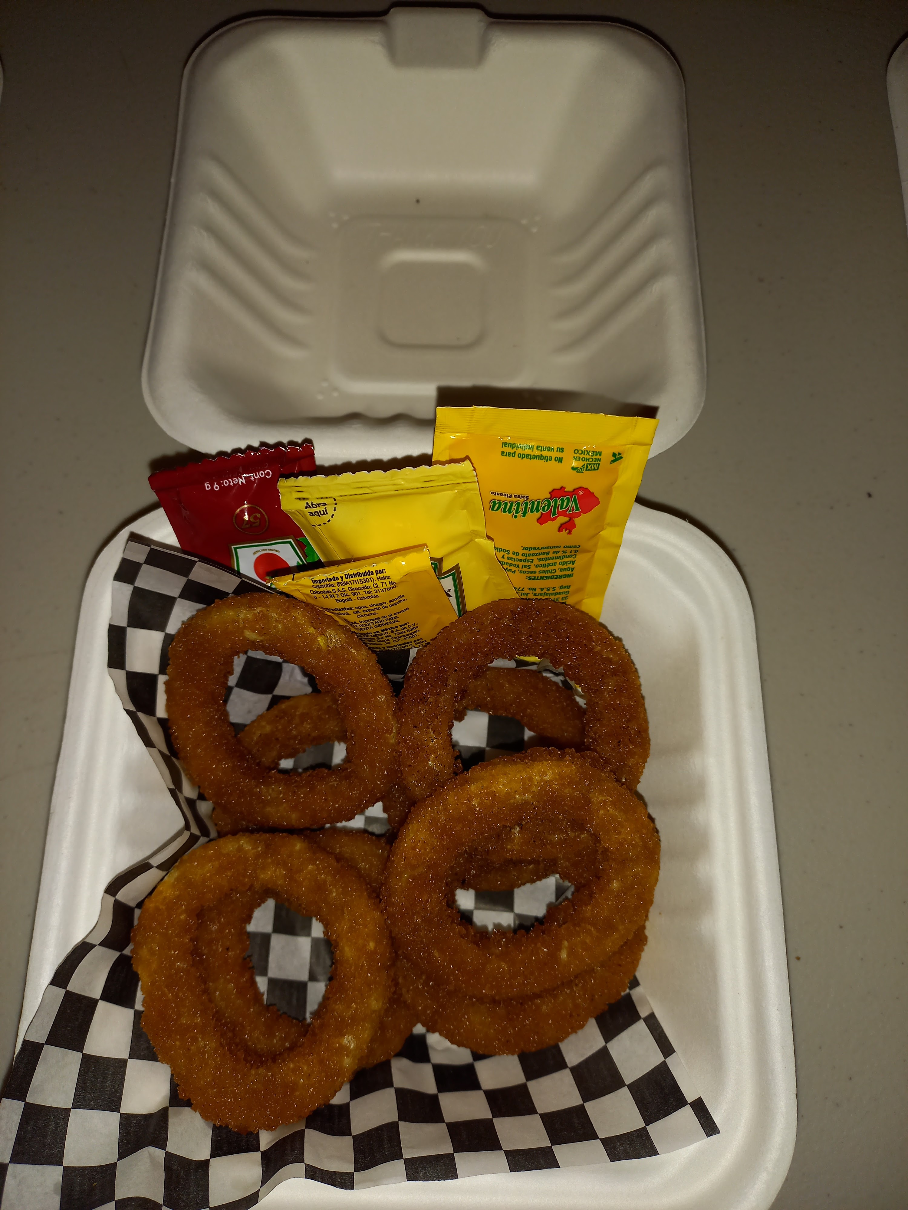 Maxi Wings & Burgers image 9