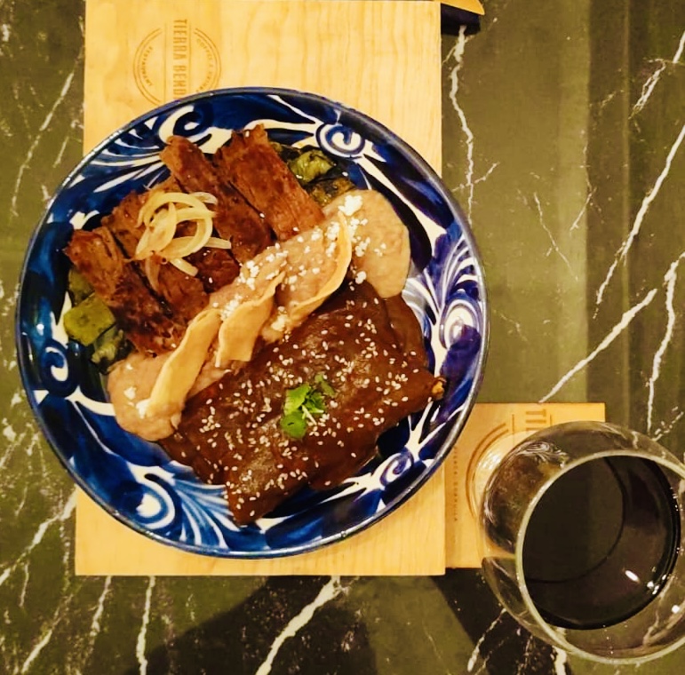 Arteaga Tierra Bendita image 2