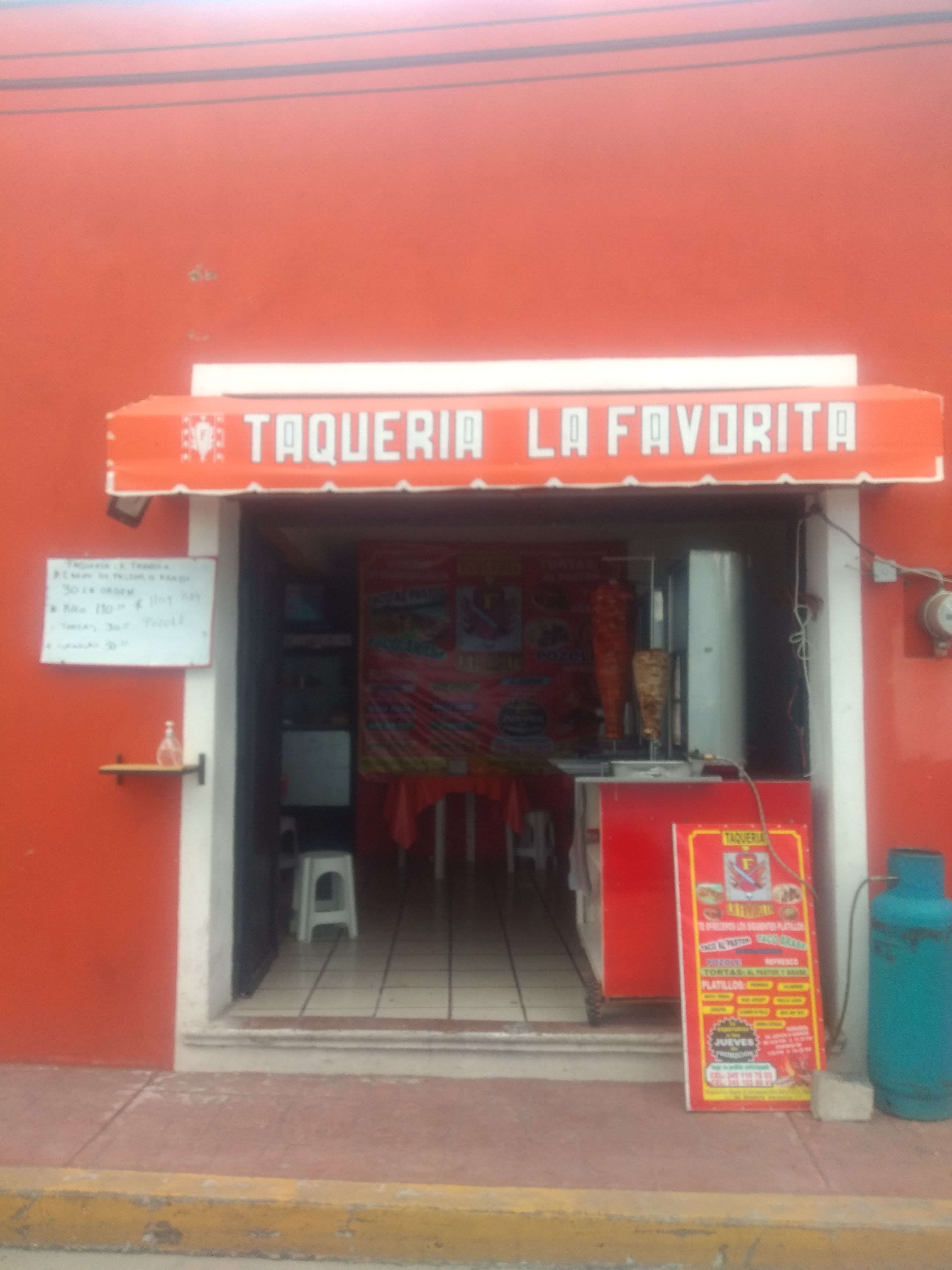 Taquería " La favorita" image 5