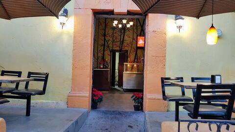 Villa Oriental - Restoran Chino y Sushi - image 1