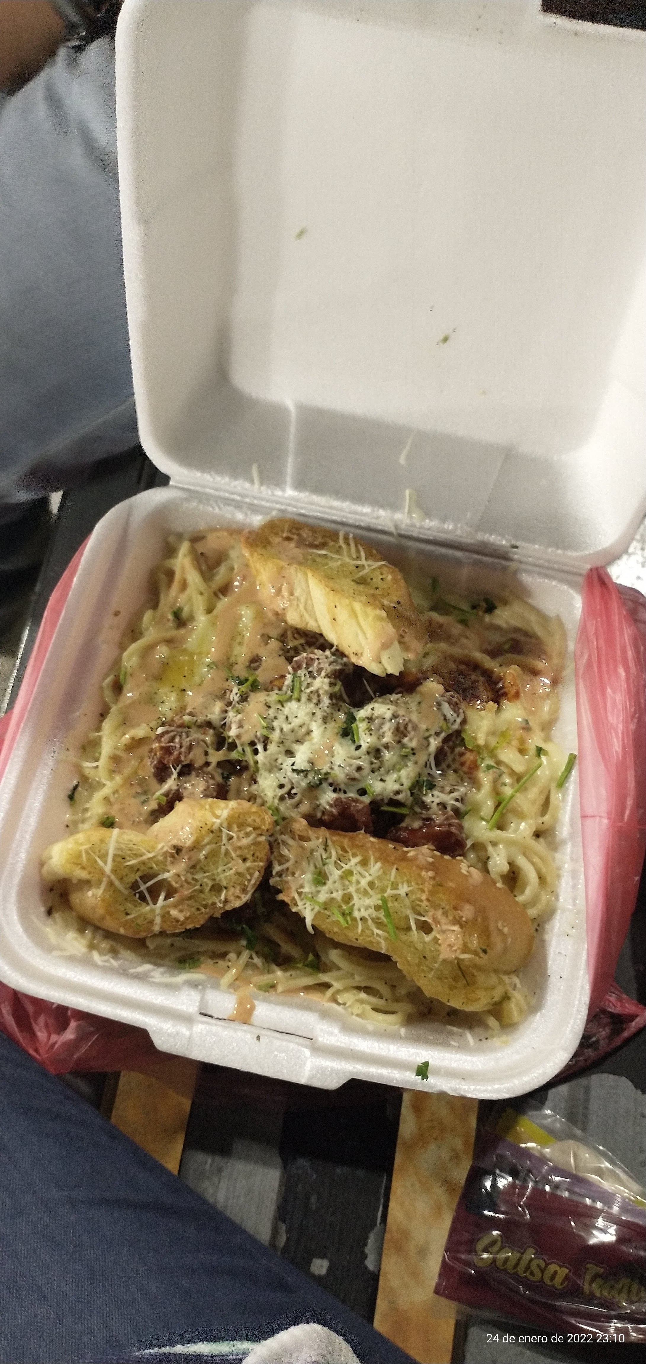 MC Pizzeria y Cafeteria image 3