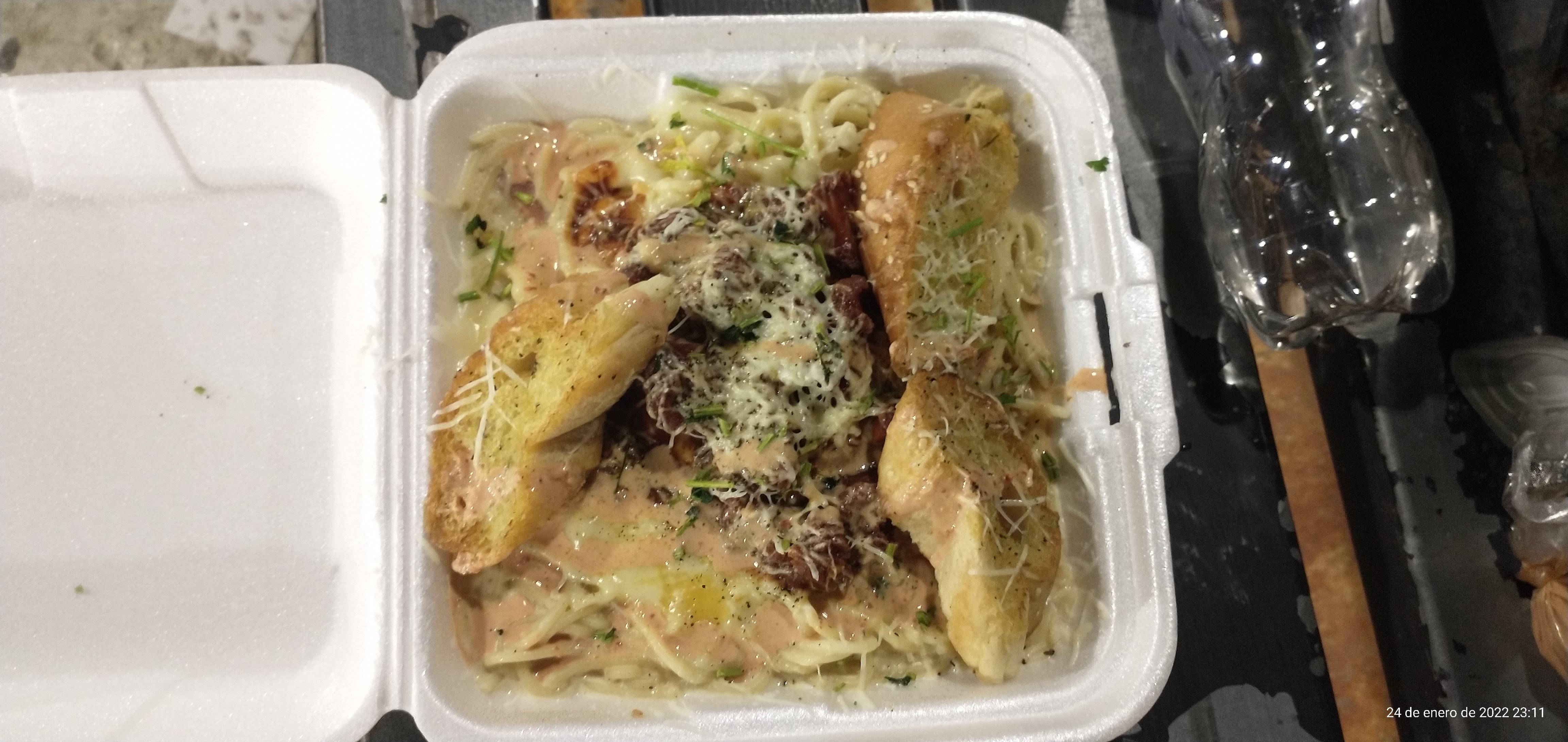 MC Pizzeria y Cafeteria image 8