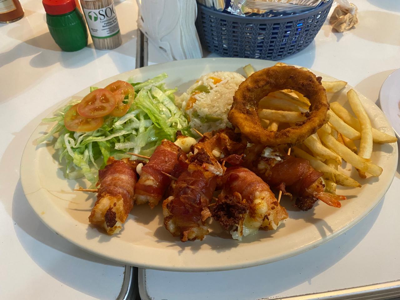 Mariscos La Herradura image 2