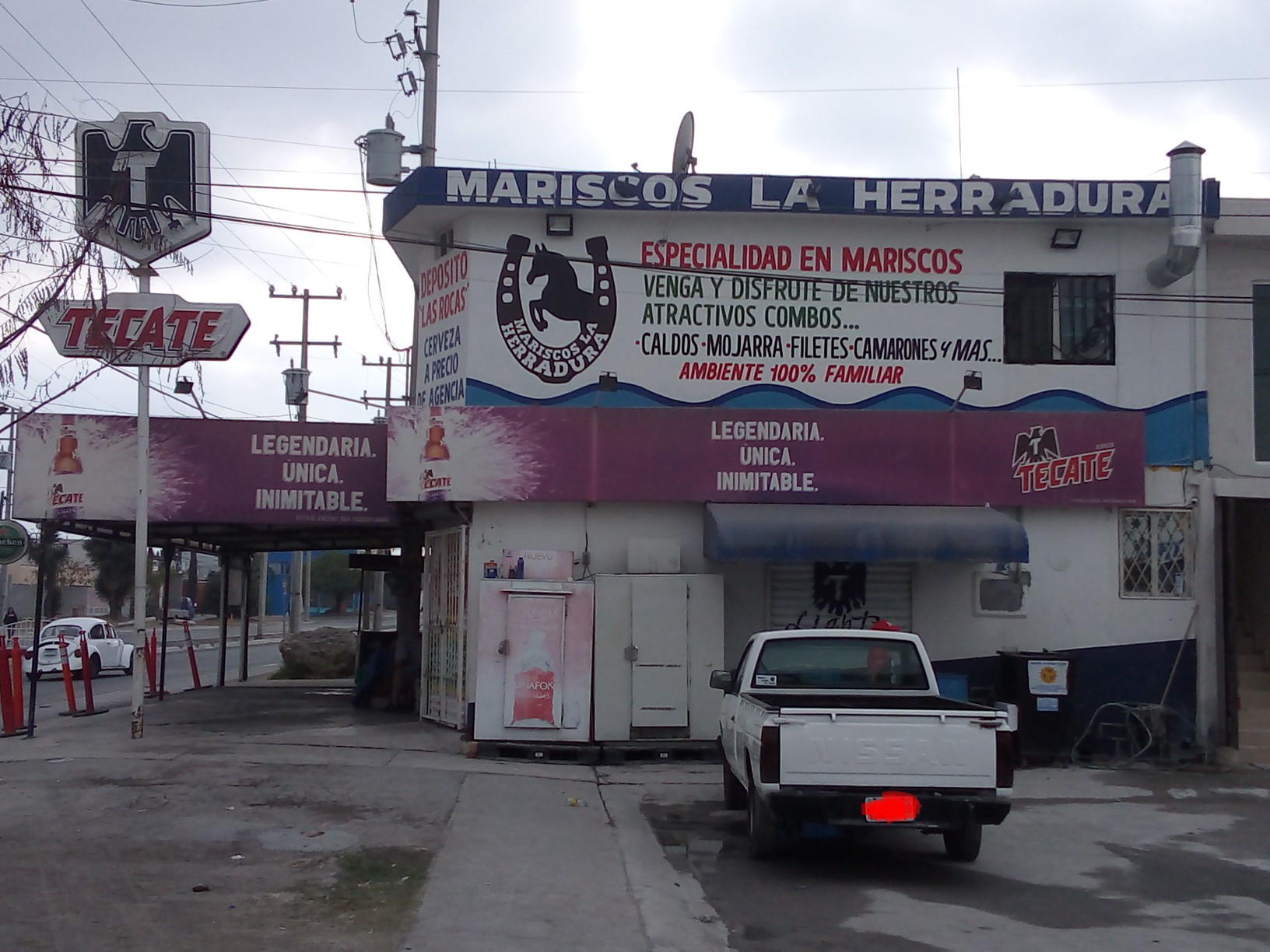 Mariscos La Herradura image 3
