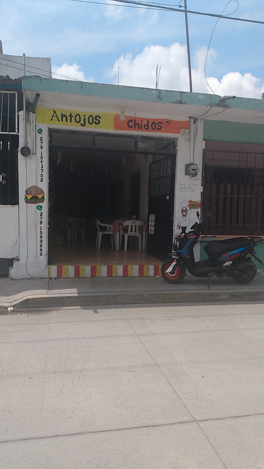 Antojos Chidos image 4