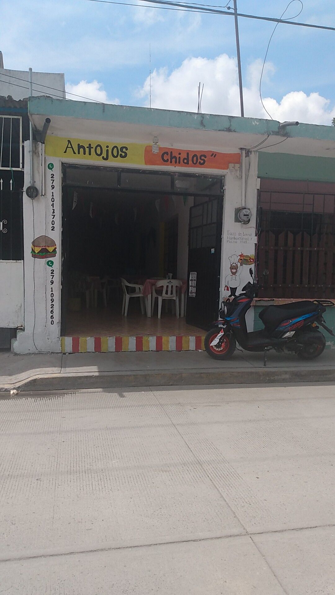 Antojos Chidos image 4
