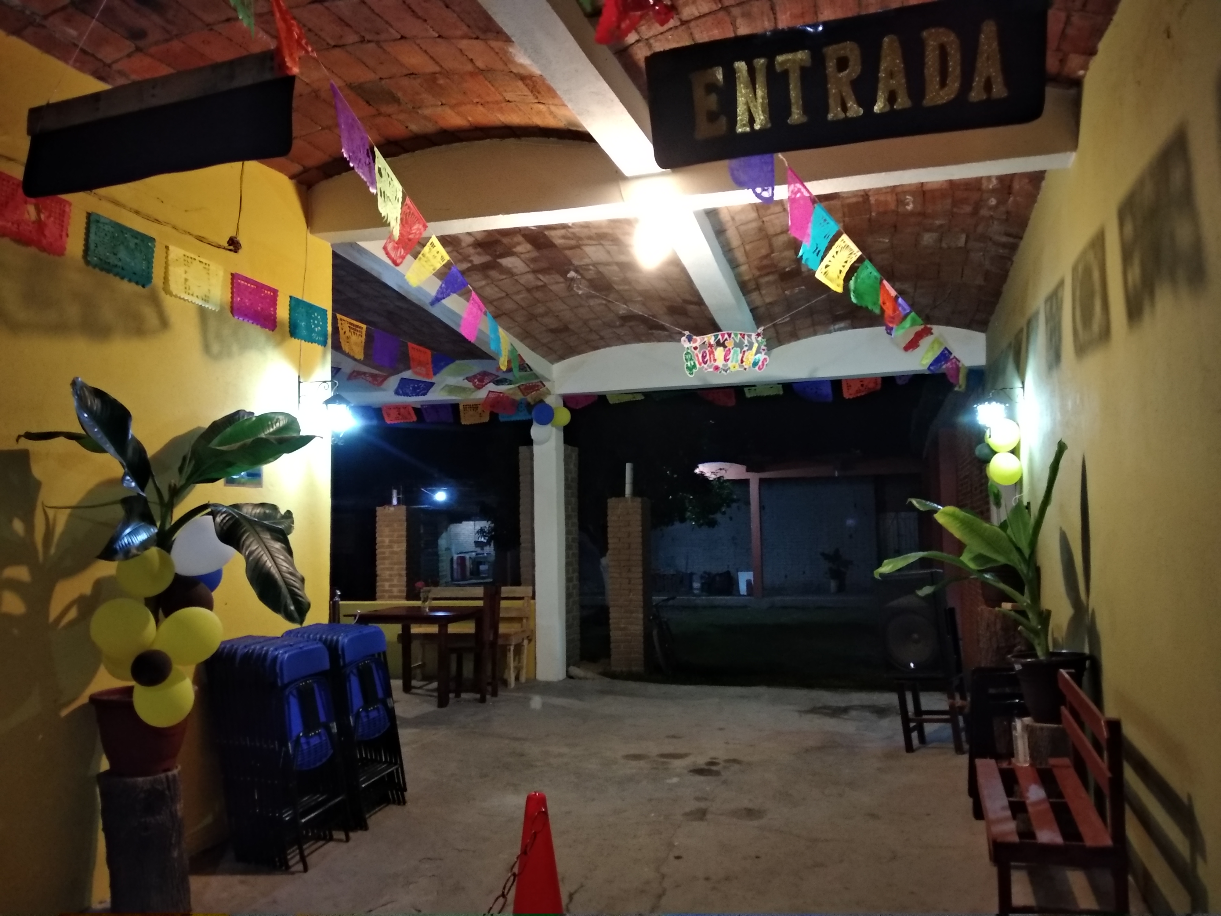 Pa' la Madre Drinks and food image 5