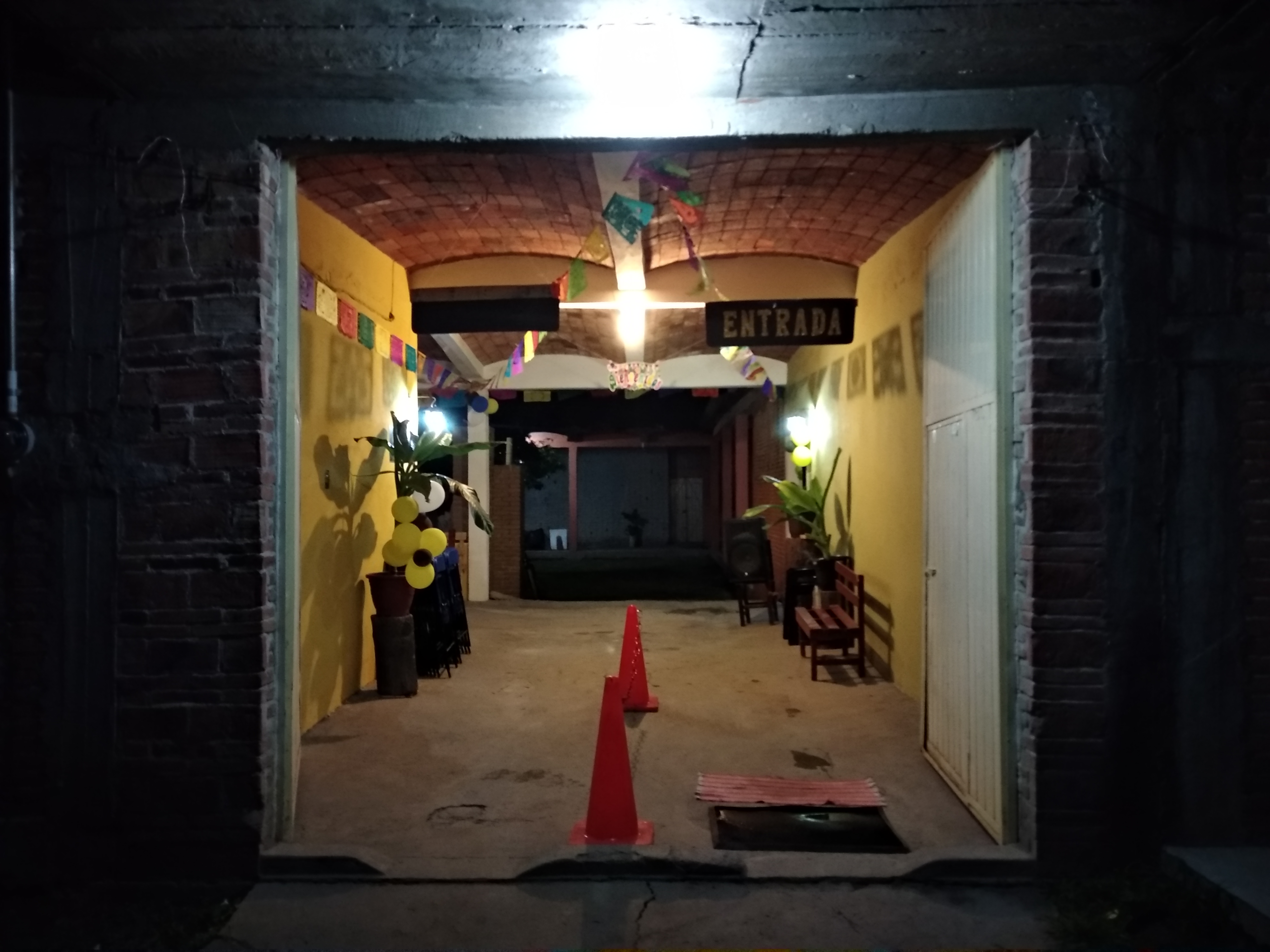 Pa' la Madre Drinks and food image 6