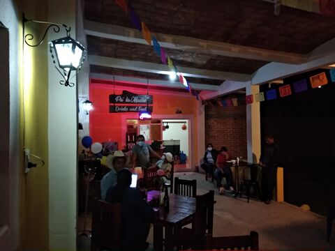 Pa' la Madre Drinks and food image 7