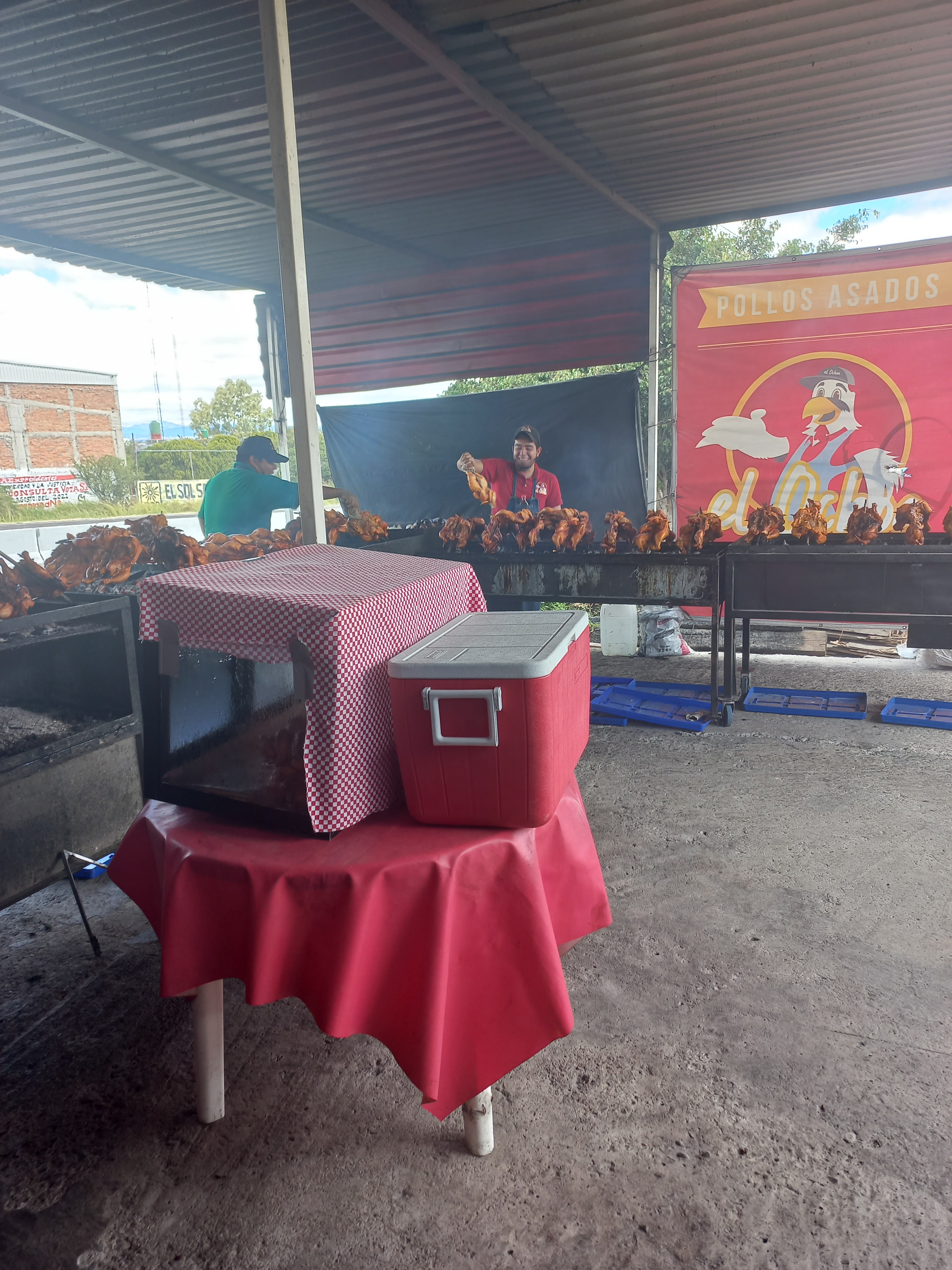 Pollos Asados al Carbón "El Ochoa" image 4