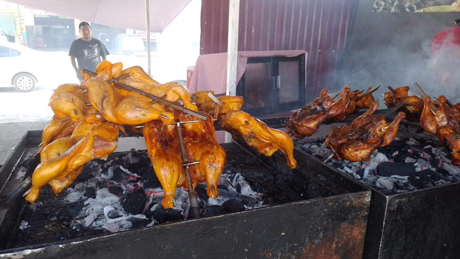 Pollos Asados al Carbón "El Ochoa" image 5