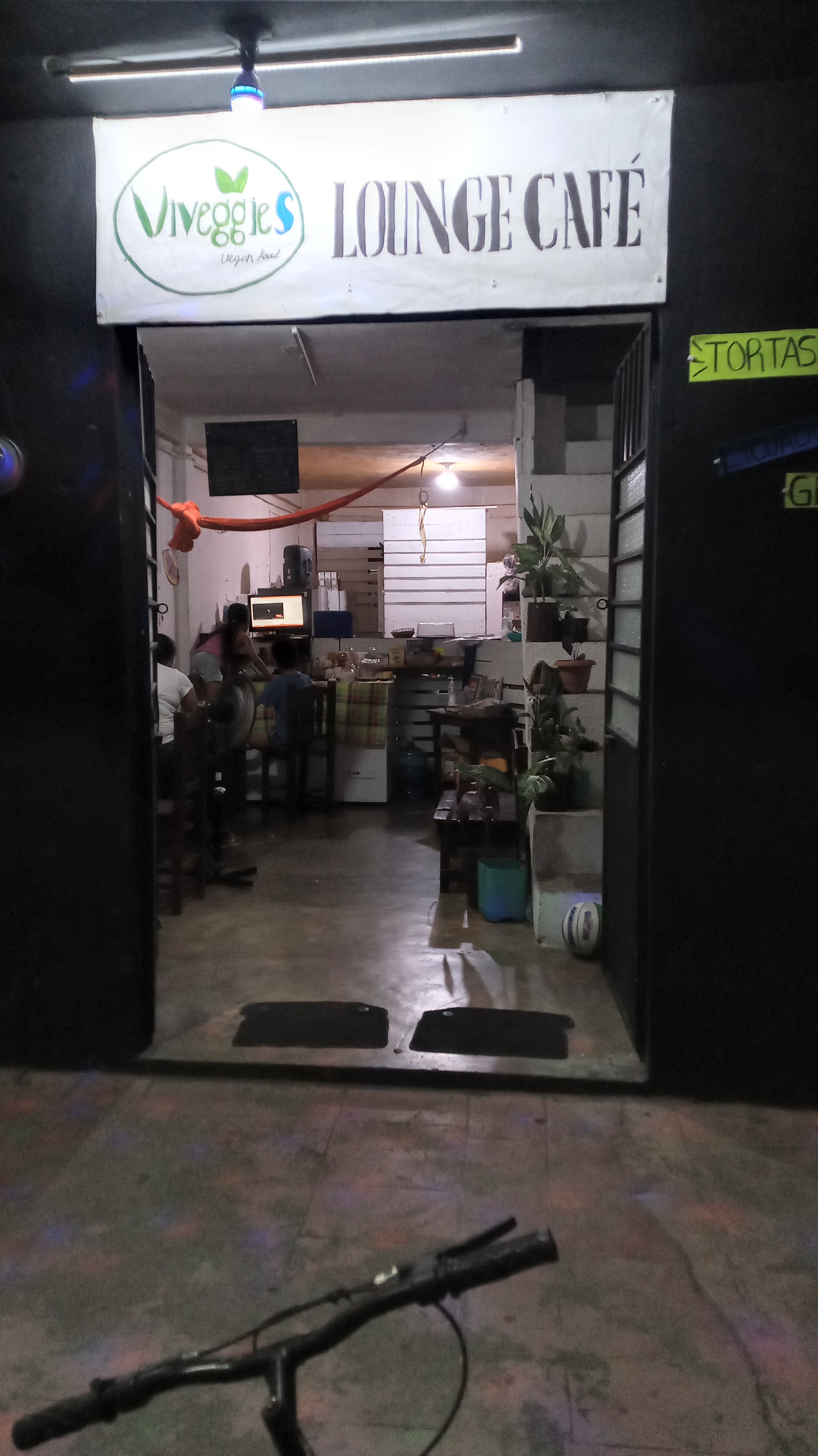 ViveggieS Lounge café image 5