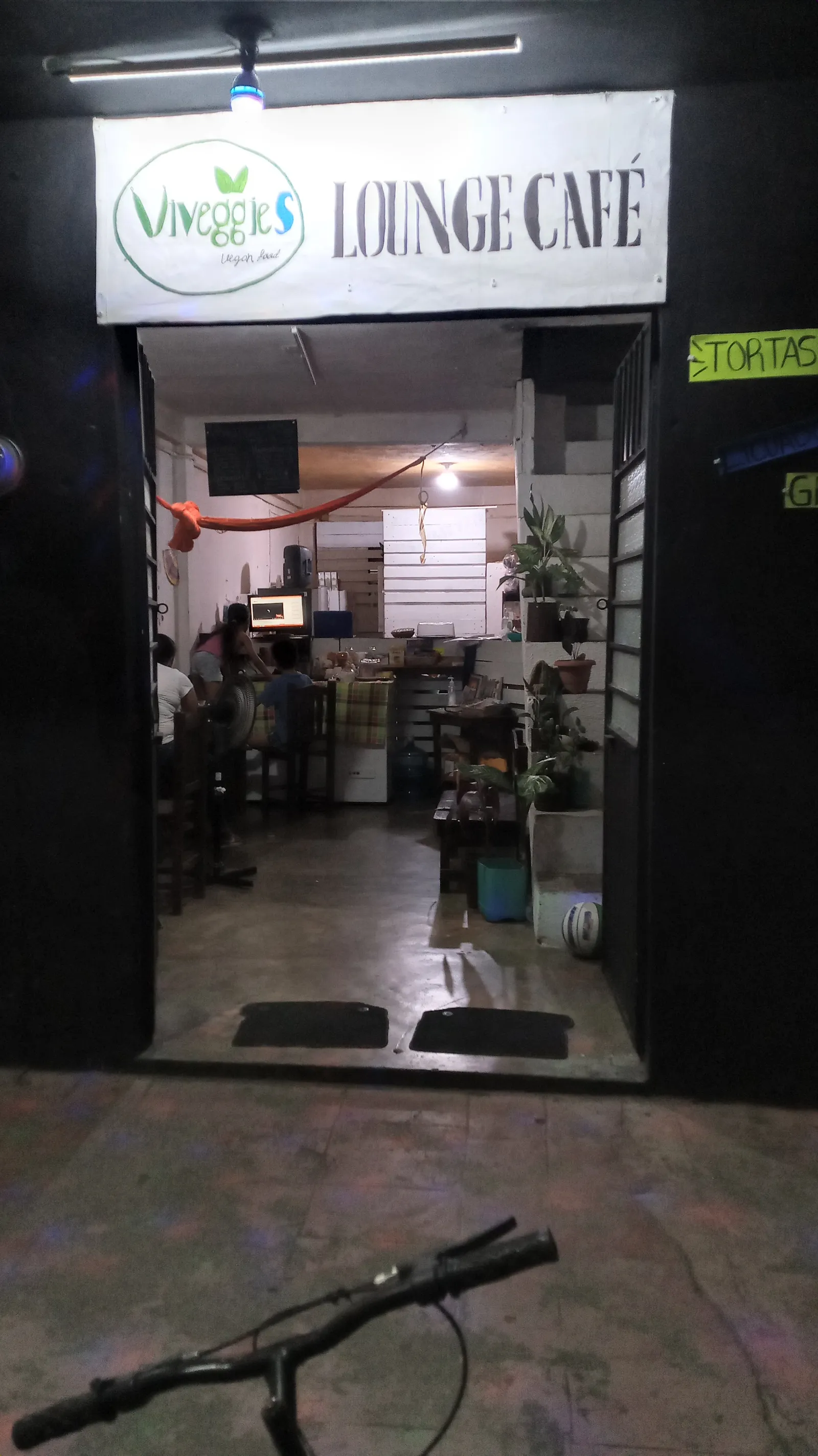 ViveggieS Lounge café image 5
