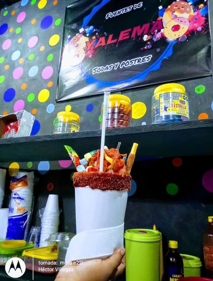 Fuentes de Sodas y Postres Yalema image 5