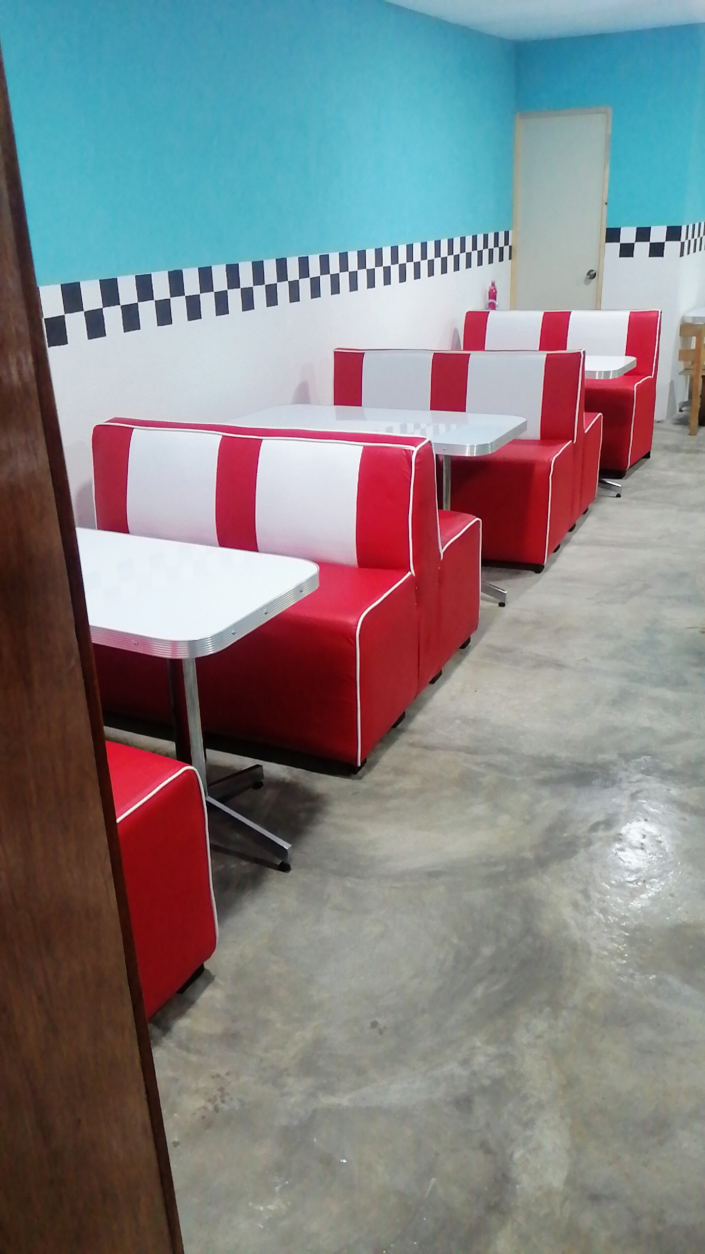 Back Time Pizzeria image 5