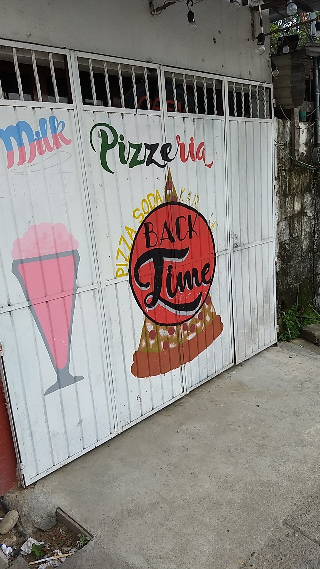 Back Time Pizzeria image 7