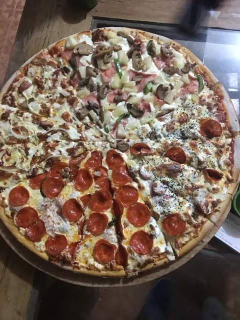 Tonys Pizza image 3