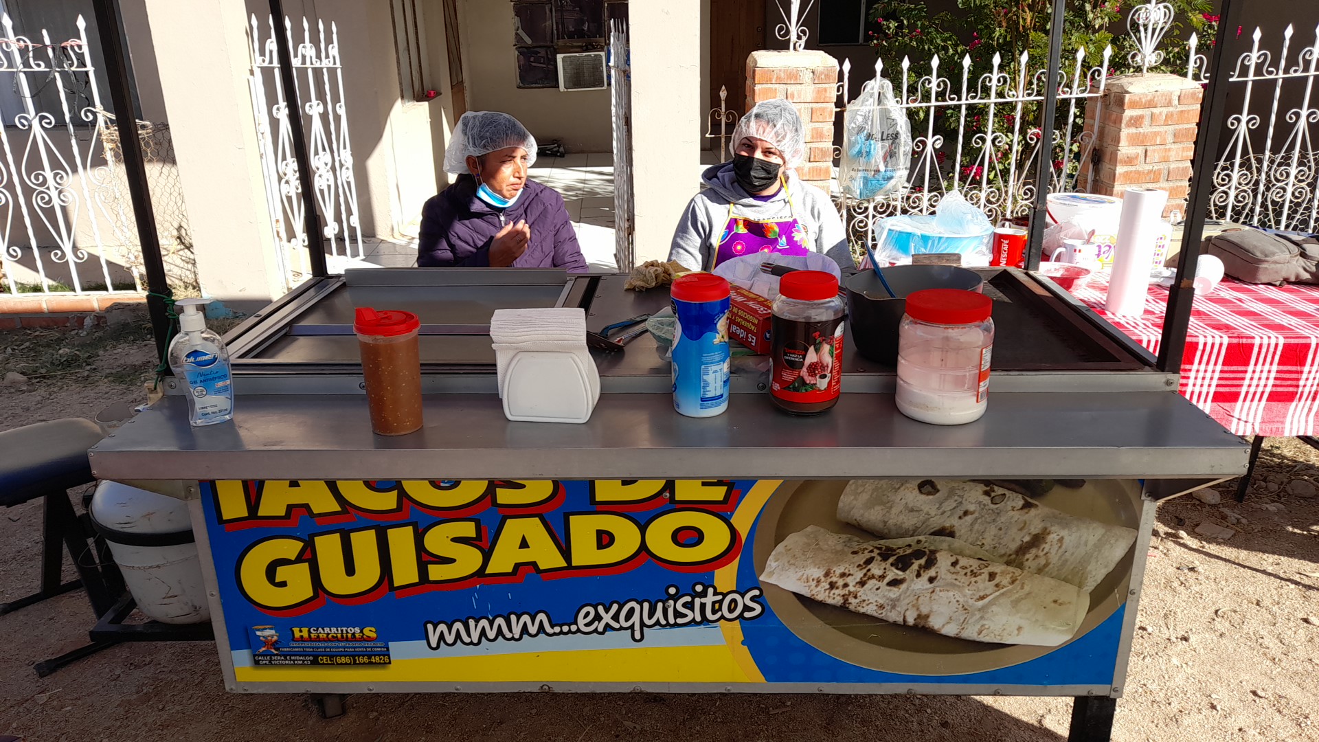 Tacos de guisado las sisters image 2