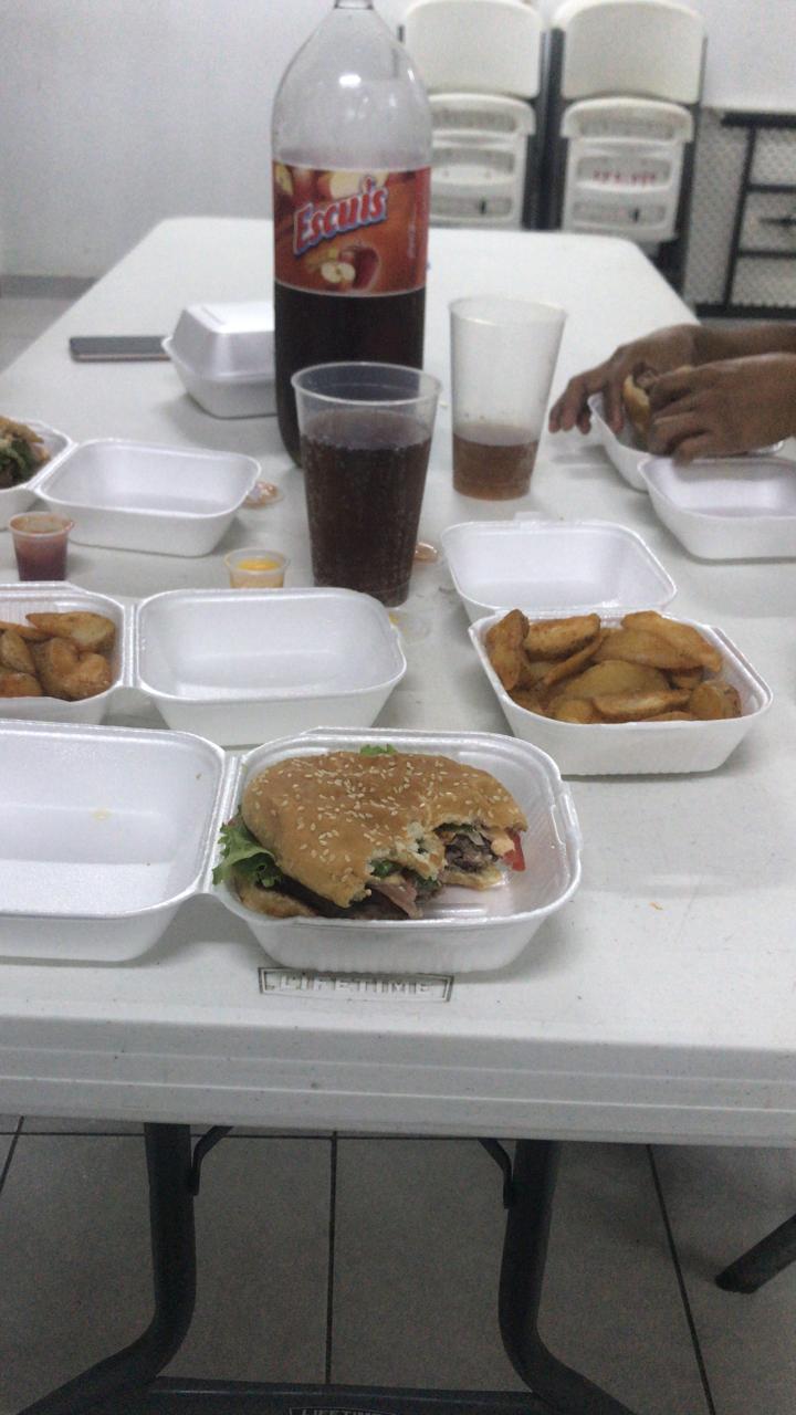 Alitas y Hamburguesas Ziry image 5