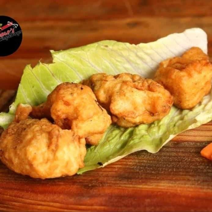 Amparo's Wings & Burger image 6